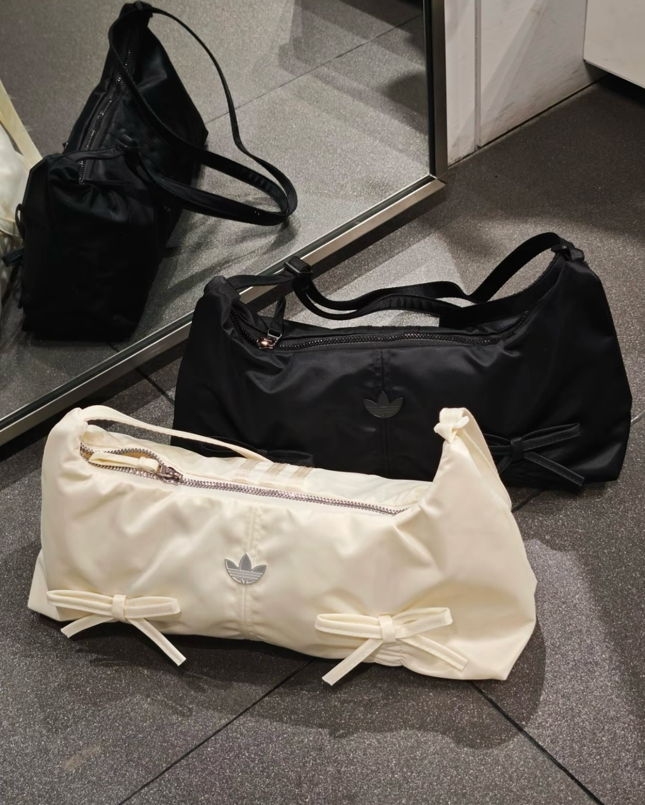 Adidas Original 蝴蝶結 Ribbon Shoulder Bag (2 Colours)