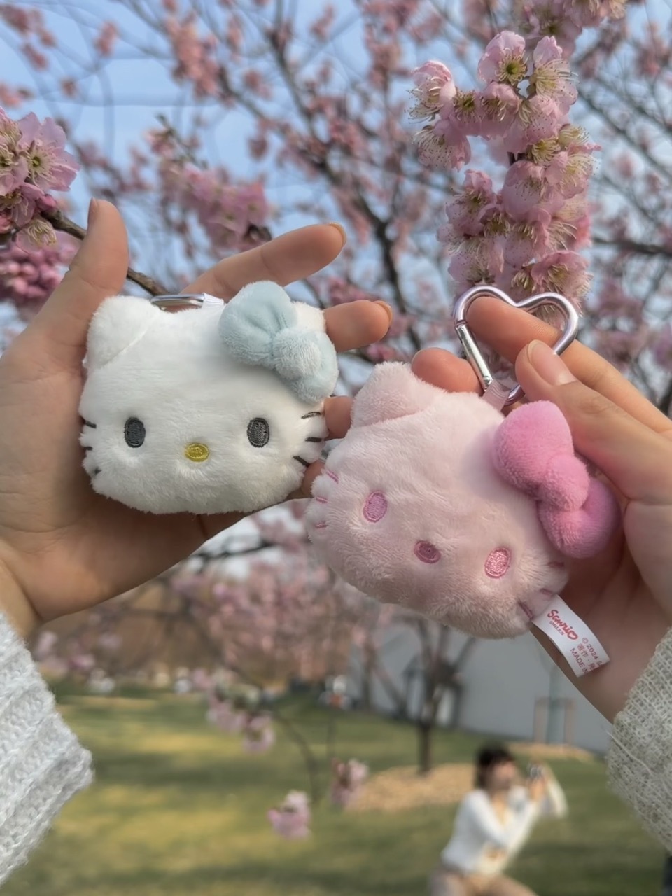 🇯🇵 SANRIO 三麗鷗家族 HELLO KITTY  大頭系列 愛心釦環 吊飾 鑰匙圈 / 現貨