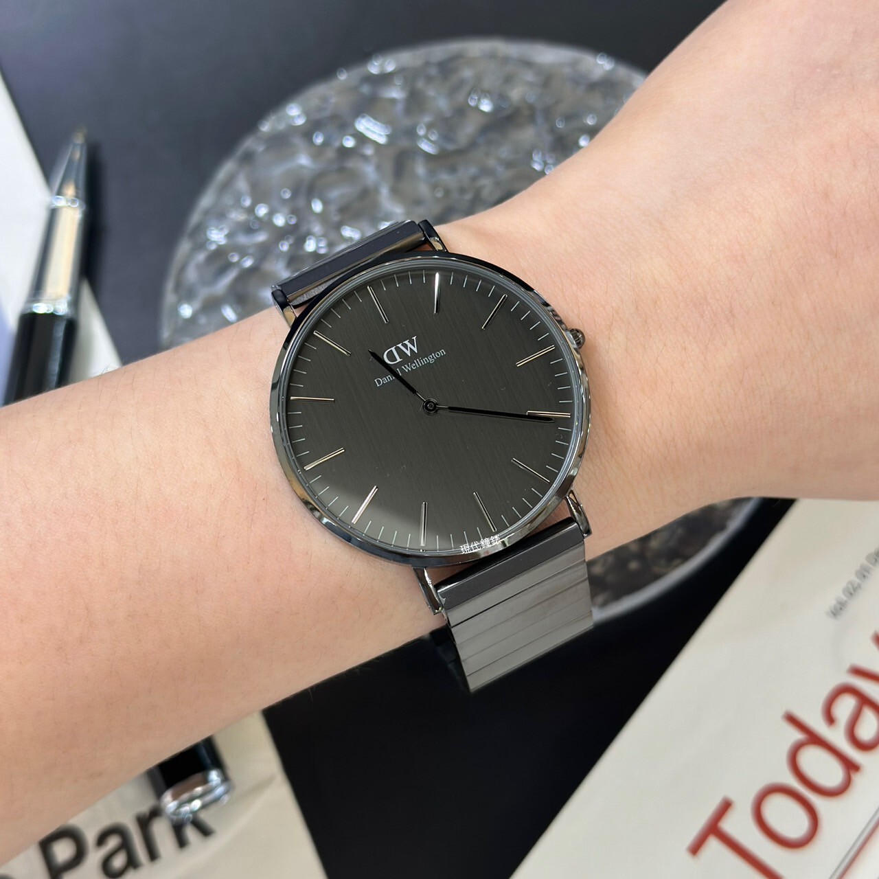 【DW Daniel Wellington】DW00100777 40mm  Modern Watch