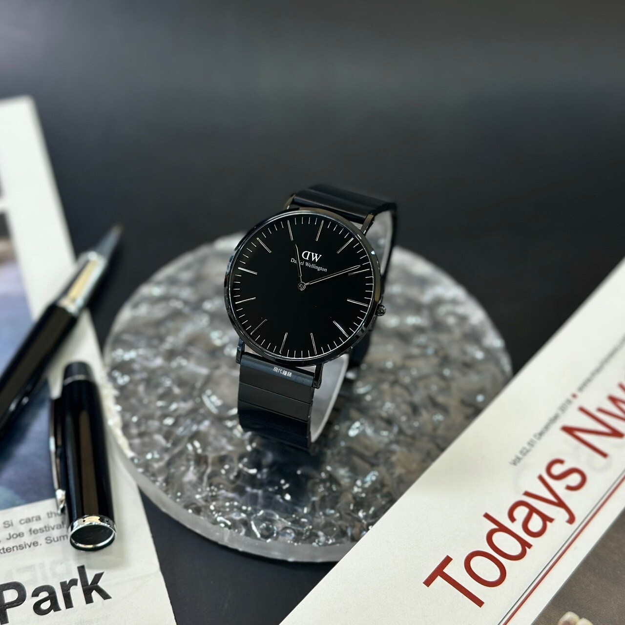 【DW Daniel Wellington】Piano Pink Onyx Unitone DW00100778 40mm  Modern Watch