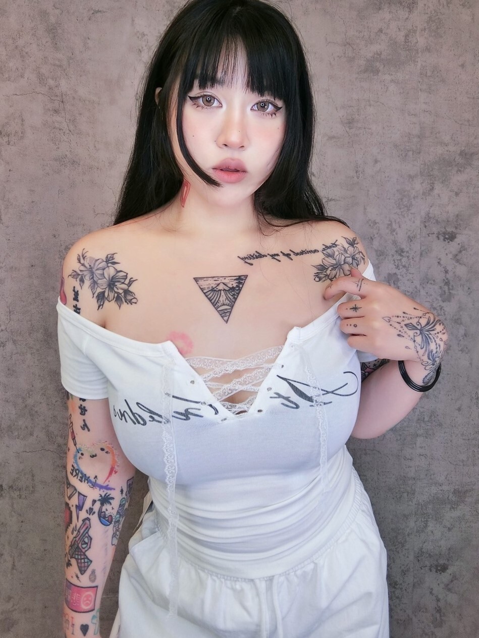 蕾絲綁帶腰抓皺T