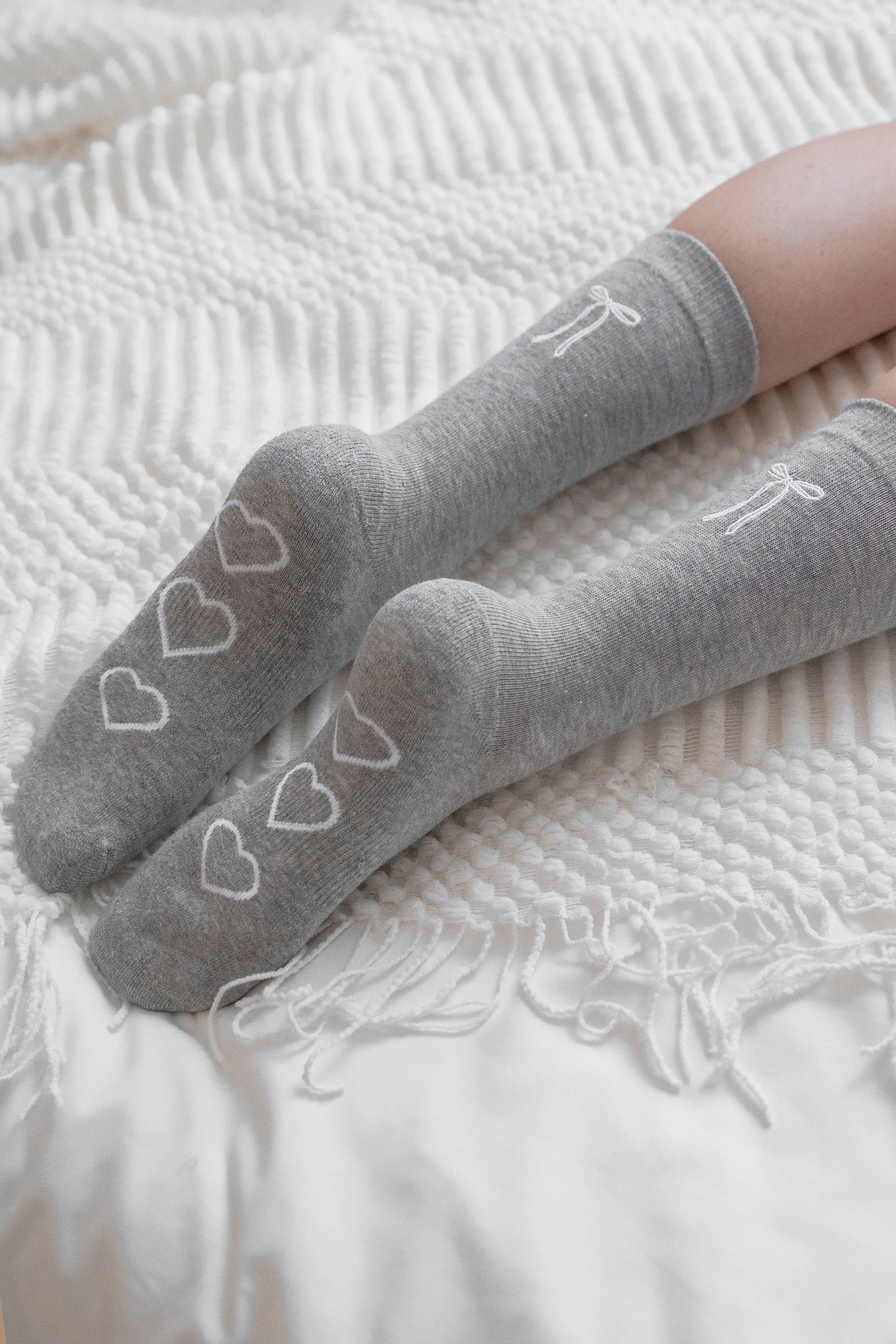 MIT 刺繡蝴蝶結 氣墊襪 / 深灰