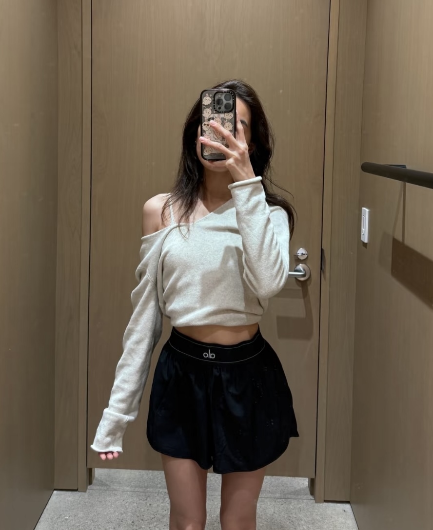 Alo yoga Match Point Short 運動短褲 黑色