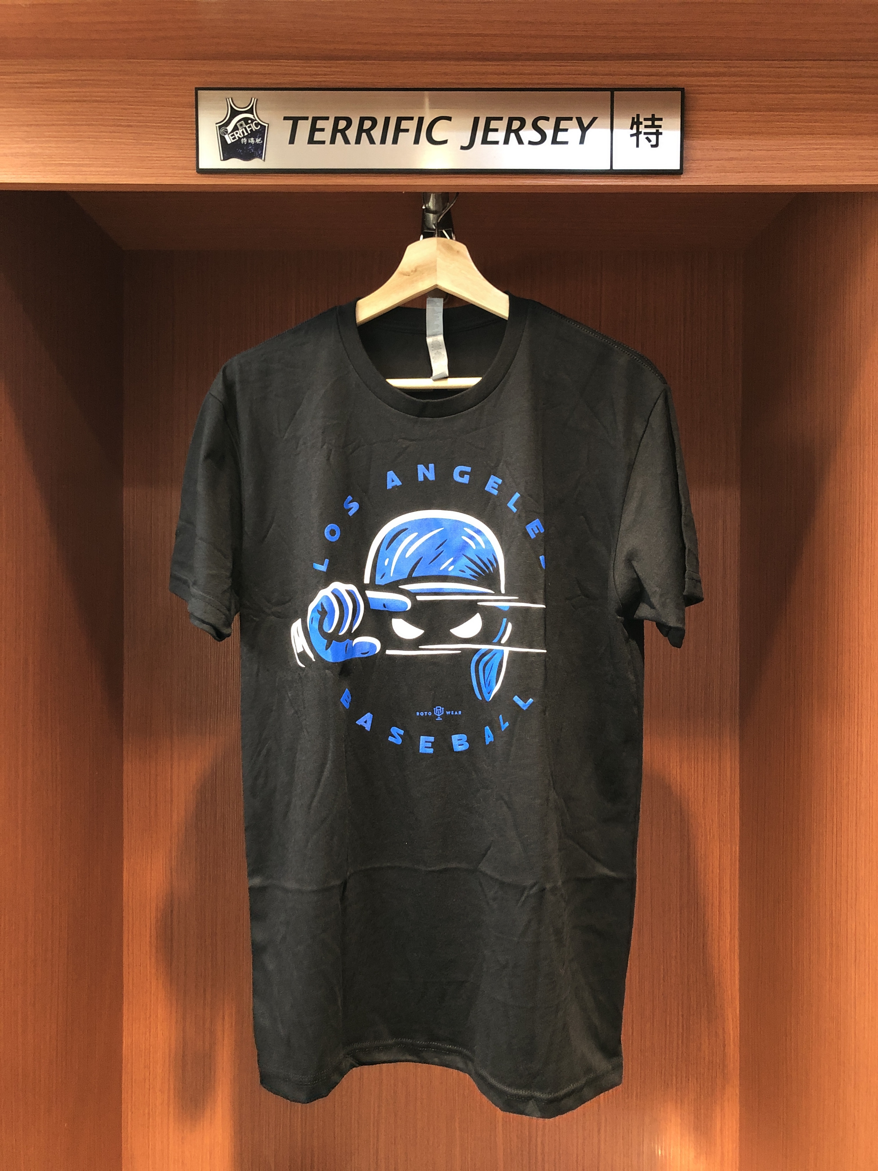 MLB短袖 Shohei Ohtani Skincare Swipe 洛杉磯道奇 眼影黑 保養品代言 RotoWear Tee 棉質 聚脂纖維 全新