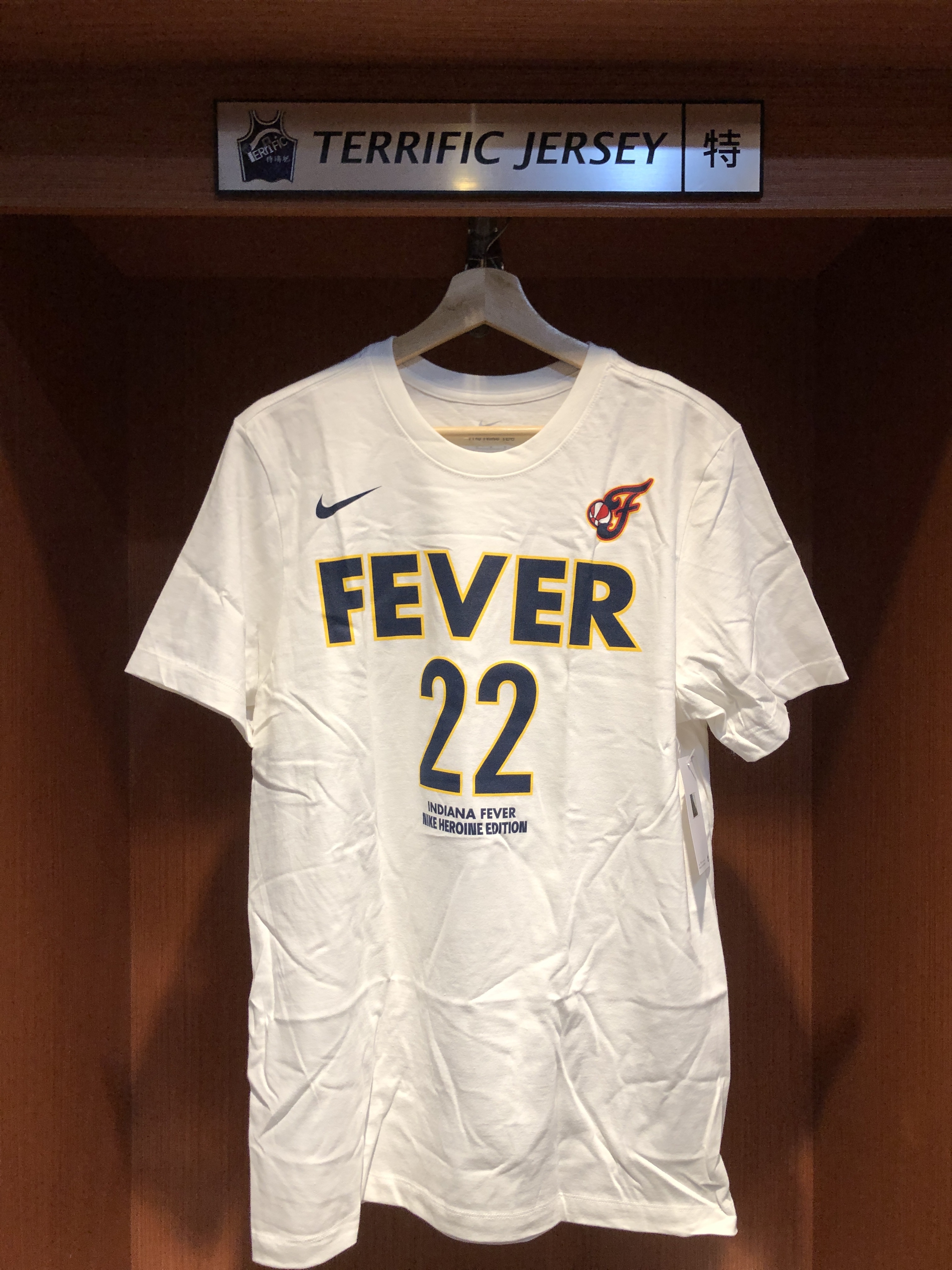 WNBA短袖 Caitlin Clark 印第安納狂熱白 Nike Player Name Tee 棉質 短袖 全新
