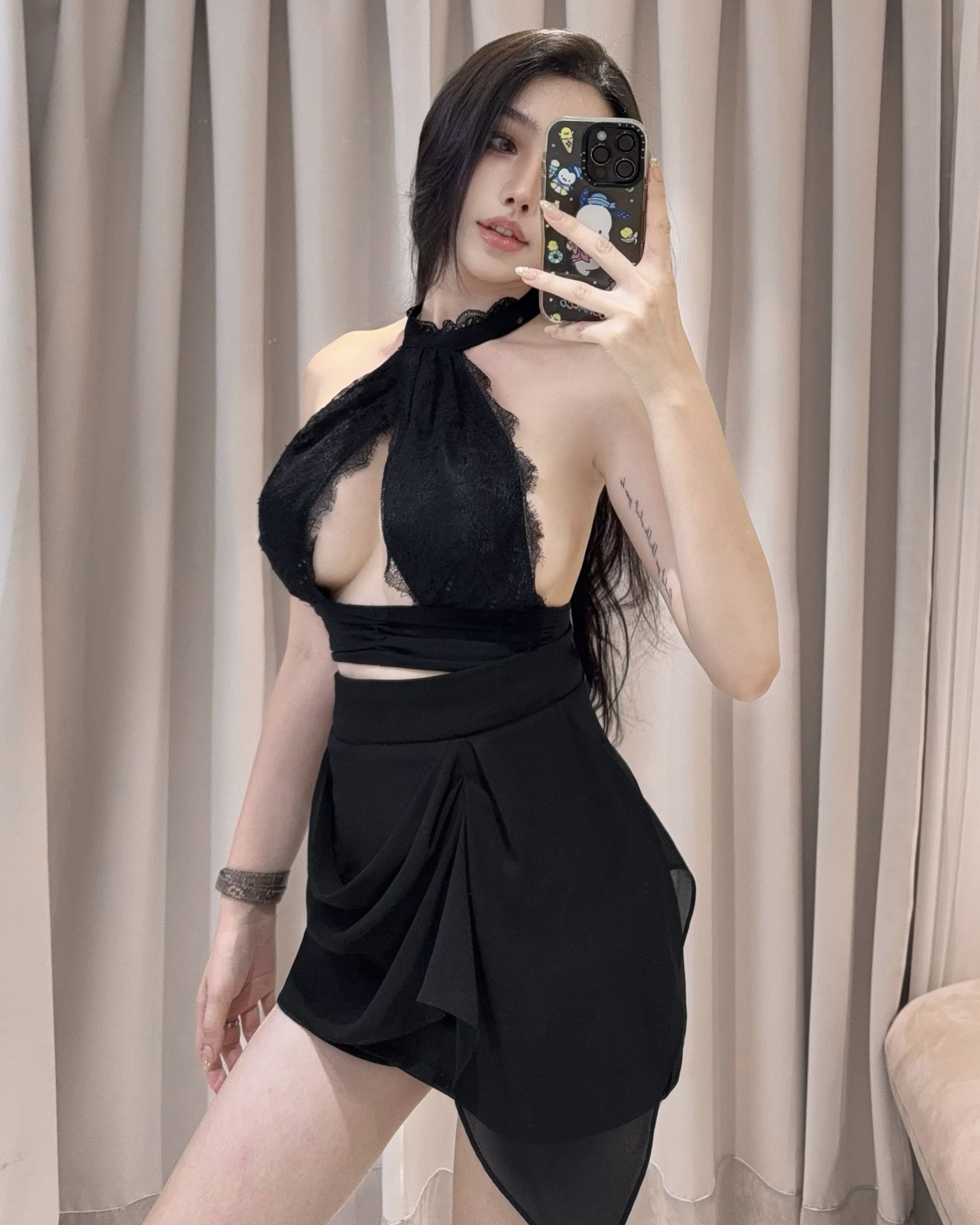 訂製-性感立領削肩鏤空上衣