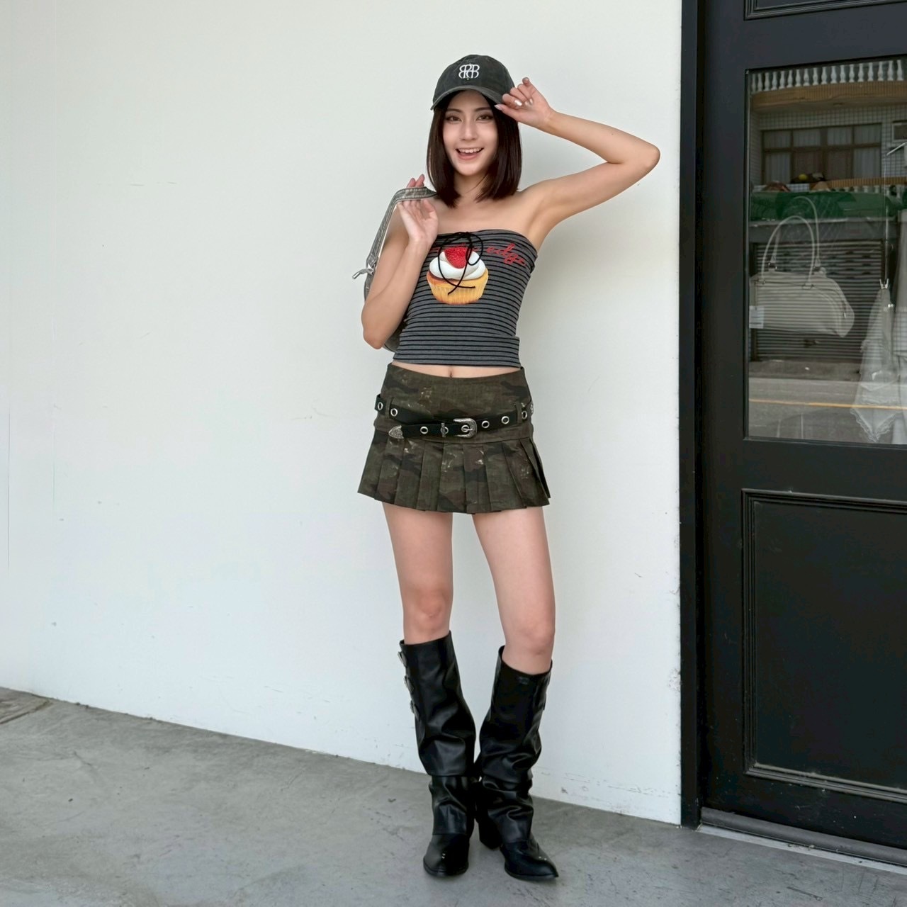 辣妹迷彩皮帶百褶裙