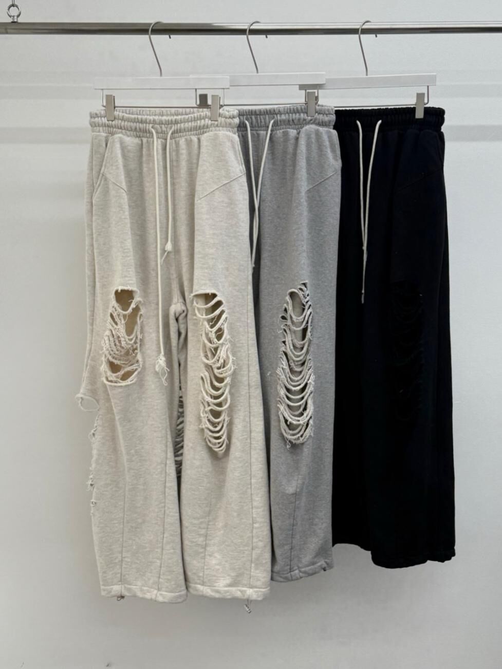 淨色破洞鬆身運動褲 WELL DONE-141P