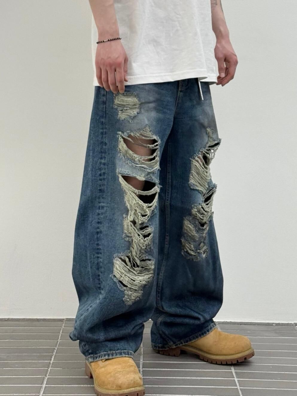 仿污破洞鬆身牛仔褲 WELL DONE-151P