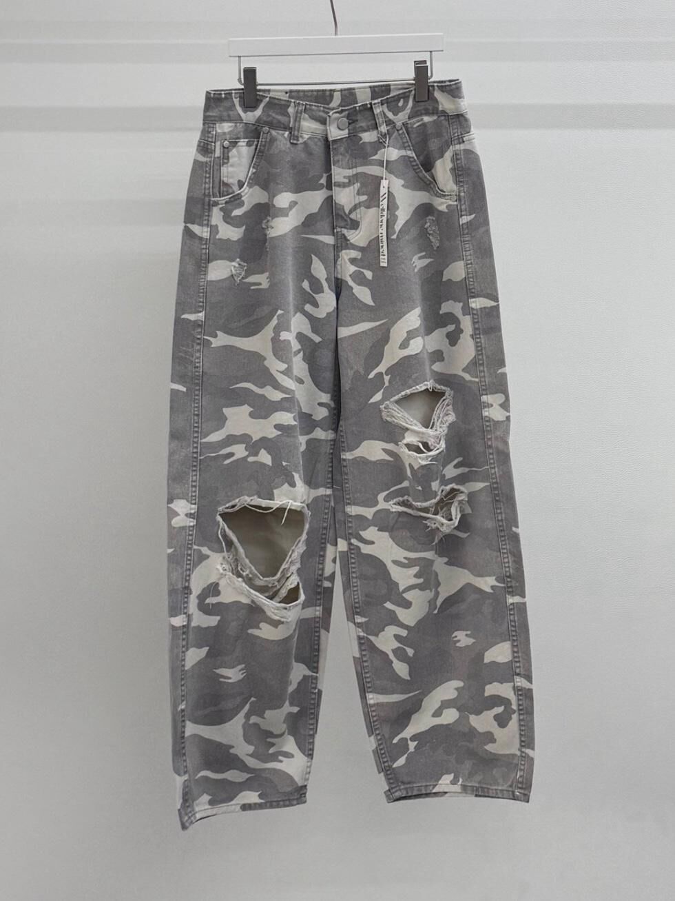 迷彩破洞鬆身褲 WELL DONE-162P