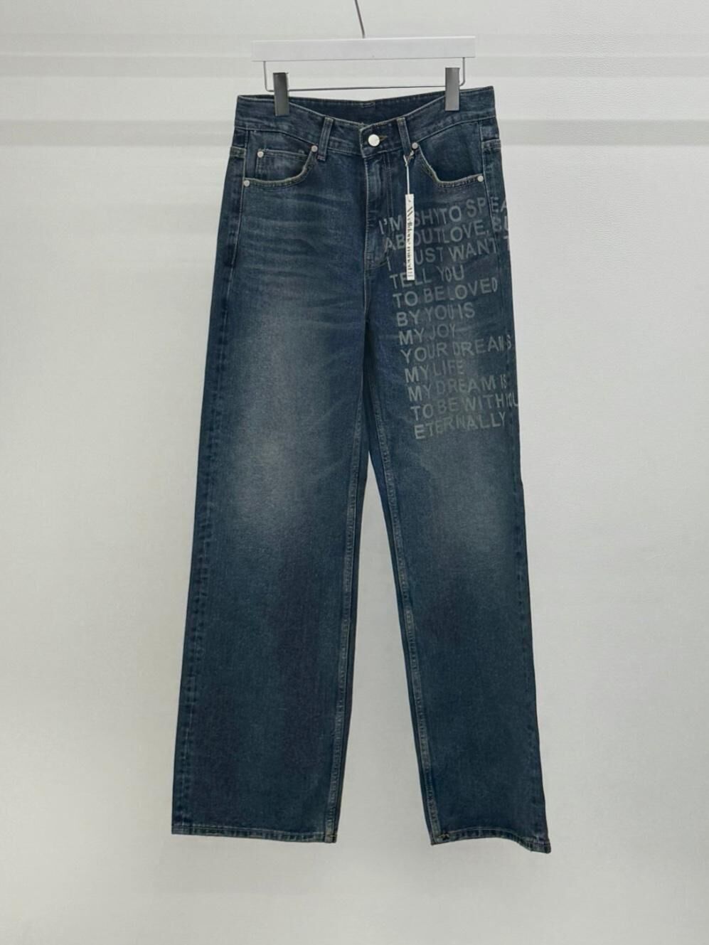 英文字洗水鬆身牛仔褲 WELL DONE-165P