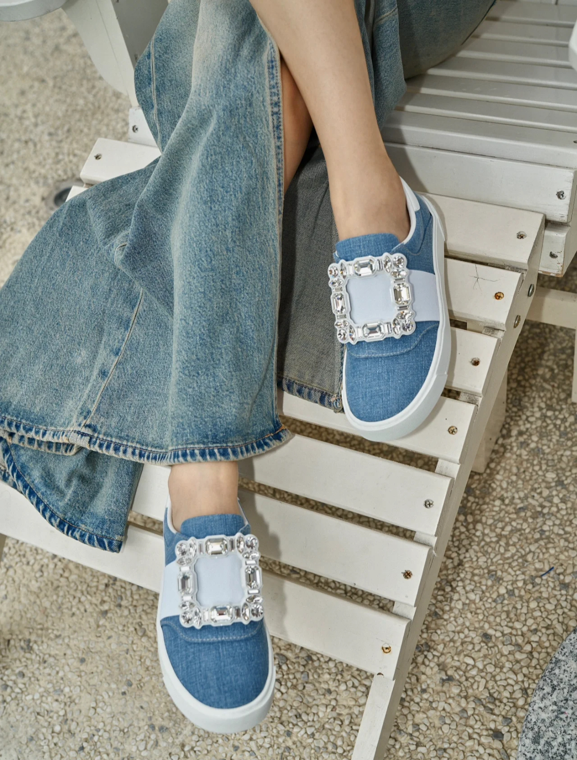 Roger Vivier RV very Vivier strass sneakers denim blue