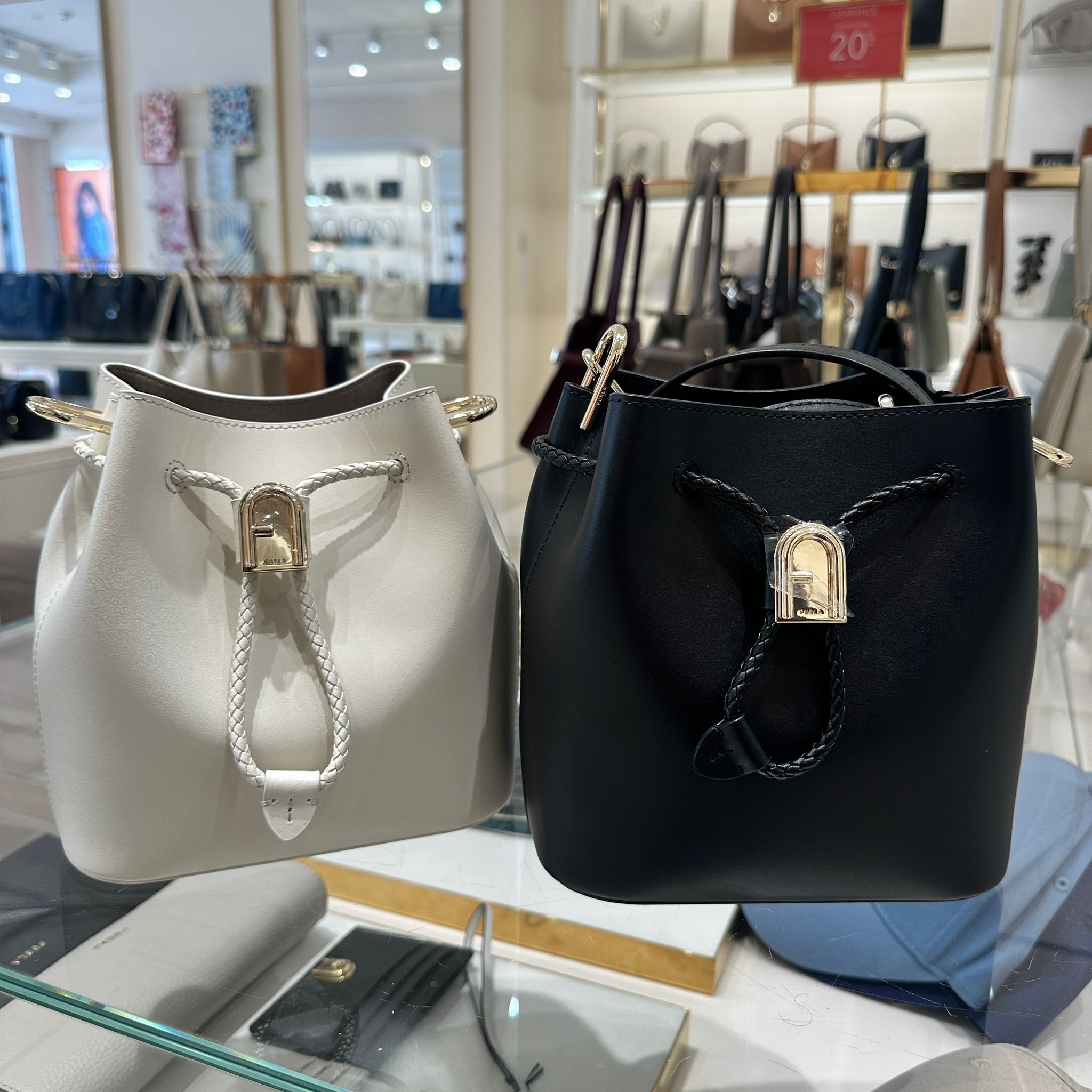 【直播】Q072402 Furla 滑面水桶包