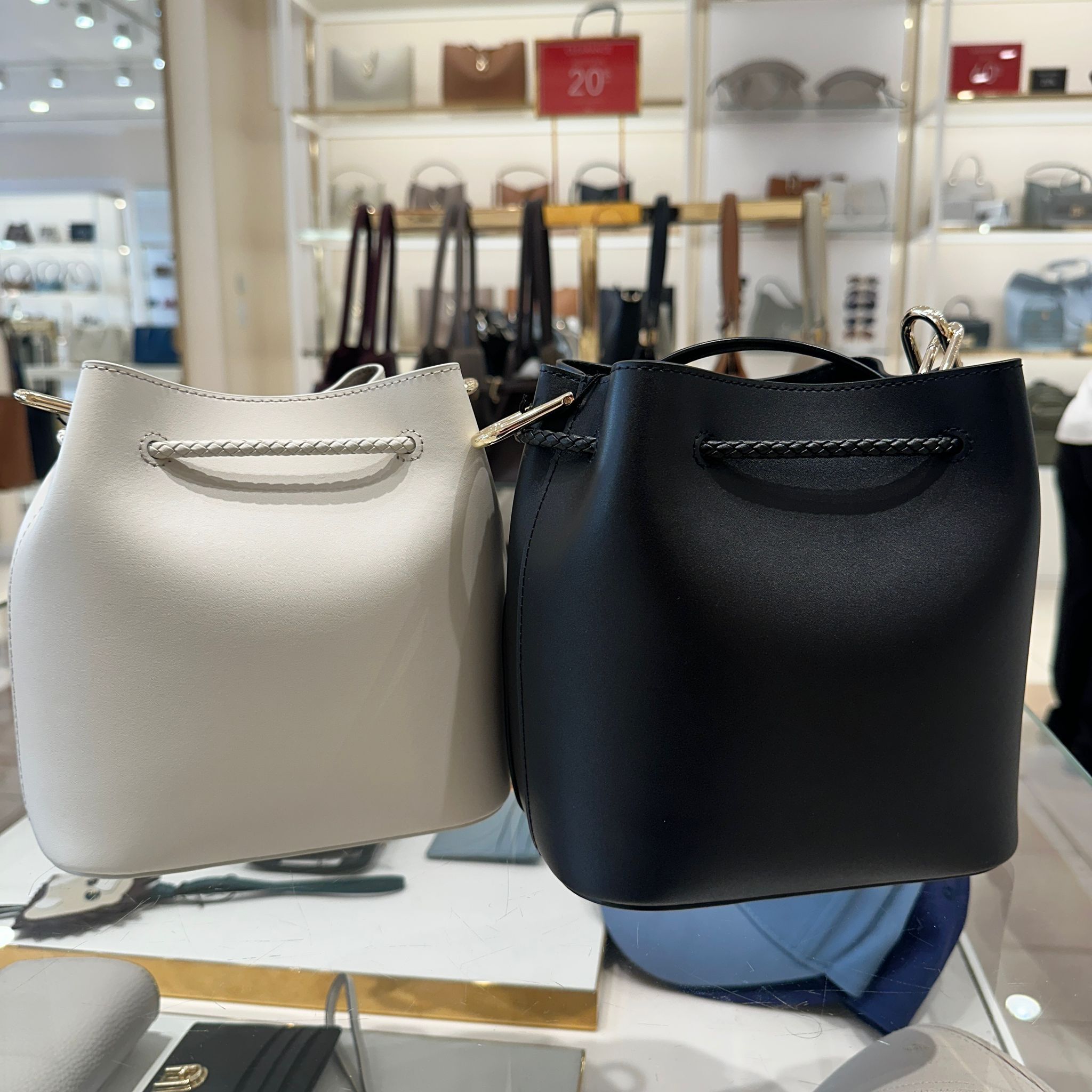 【直播】Q072402 Furla 滑面水桶包