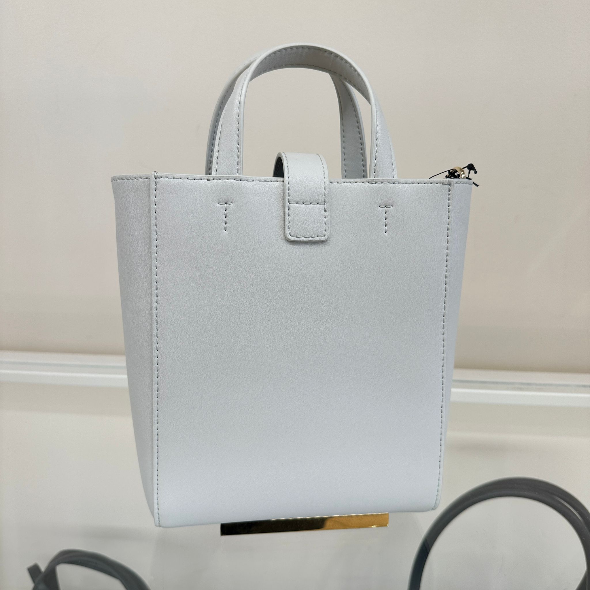 【直播】Q072406 Furla Artemis 鎖匙扣白色托特包