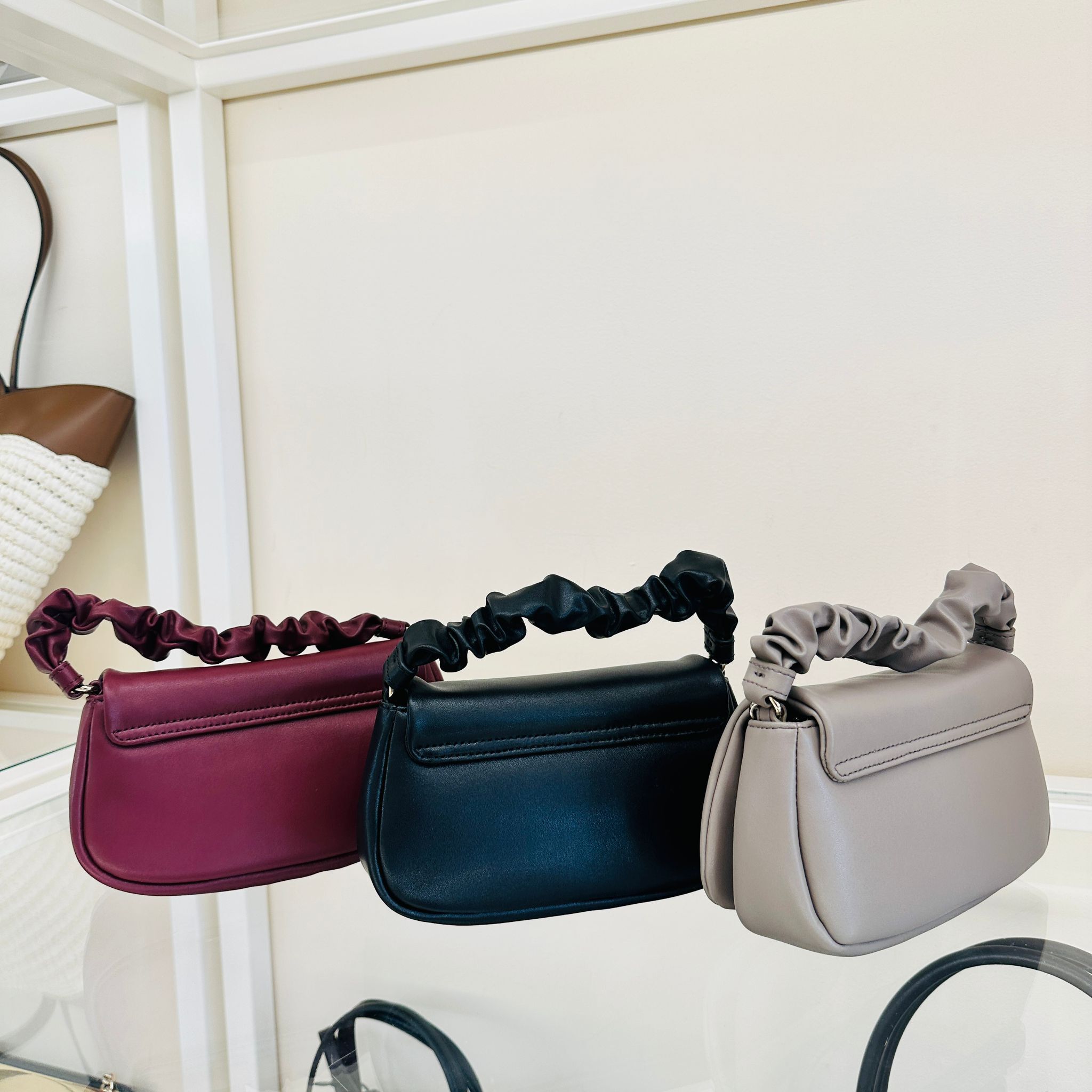 【直播】Q072409 Furla Artemis 鎖匙扣鏈條斜孭袋