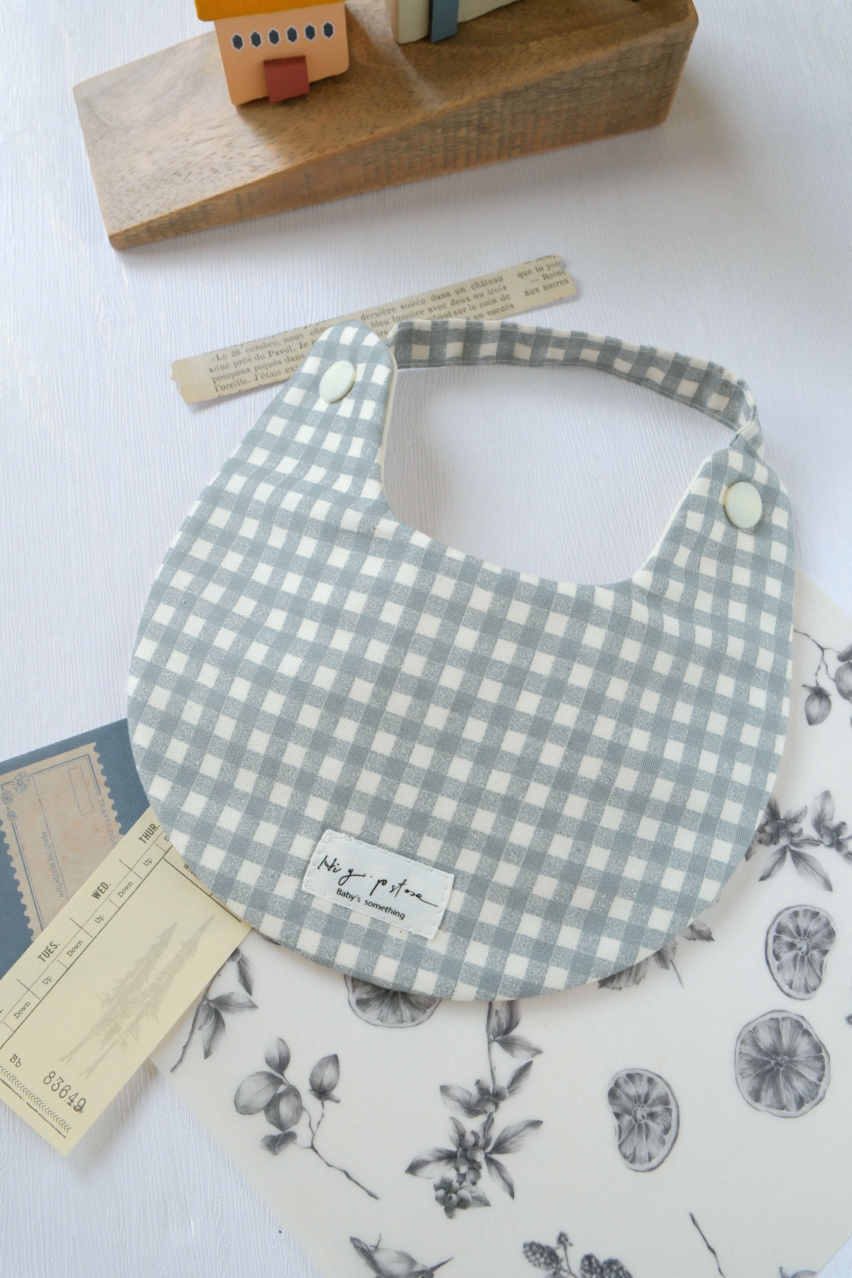 Hi Y.P store-手作圍兜-手繪灰格