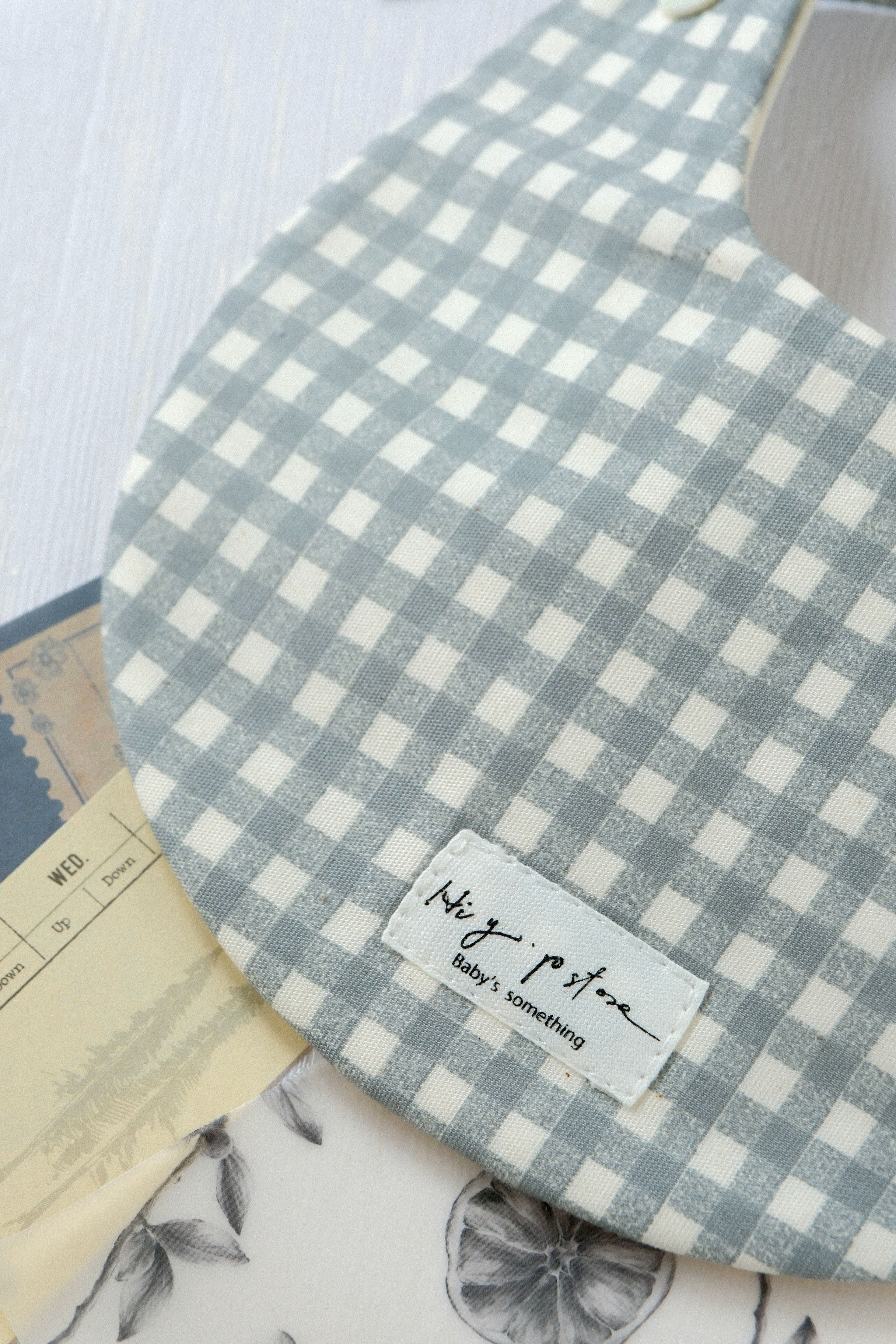 Hi Y.P store-手作圍兜-手繪灰格