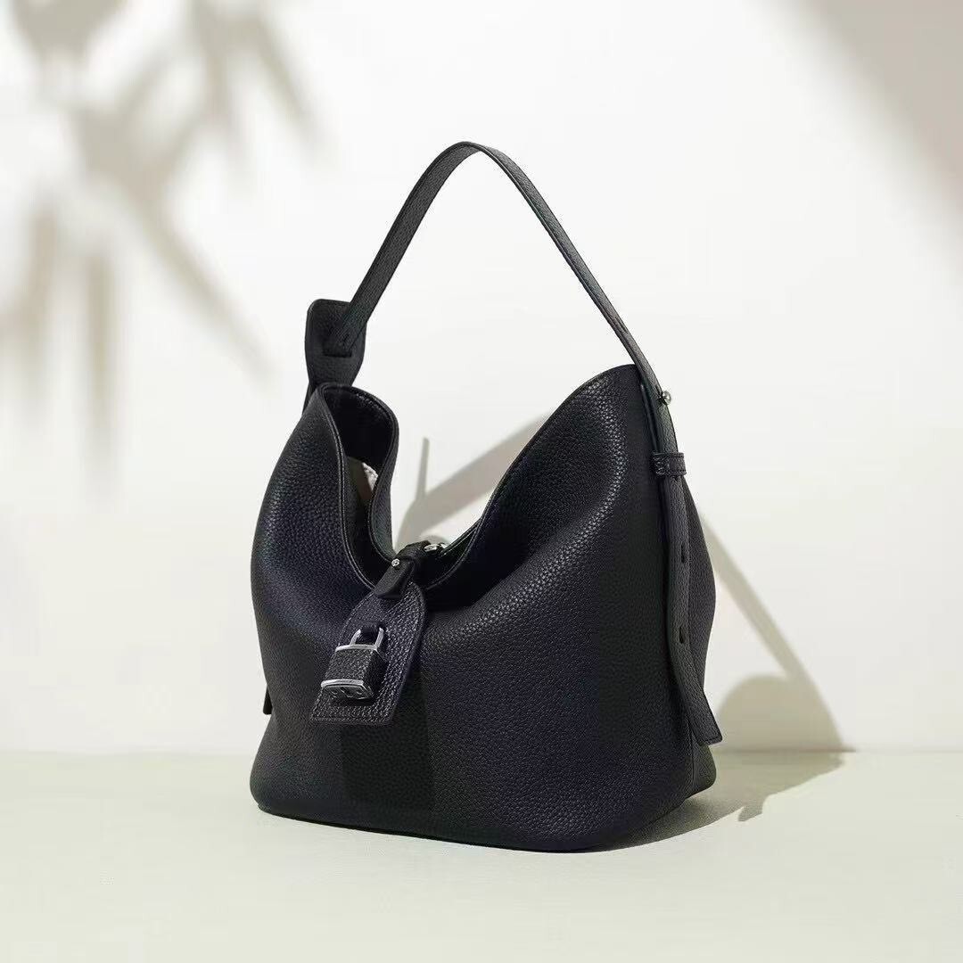 【9313-韓版牛皮鎖頭水桶包】