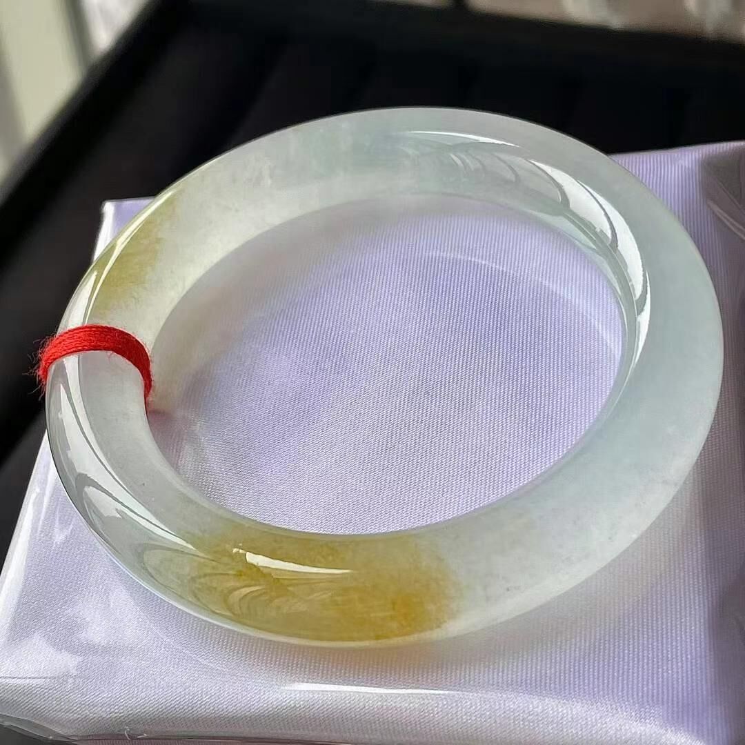 7205551 53.8mm高冰飄黃翡翠圓條手鐲 (52-54)