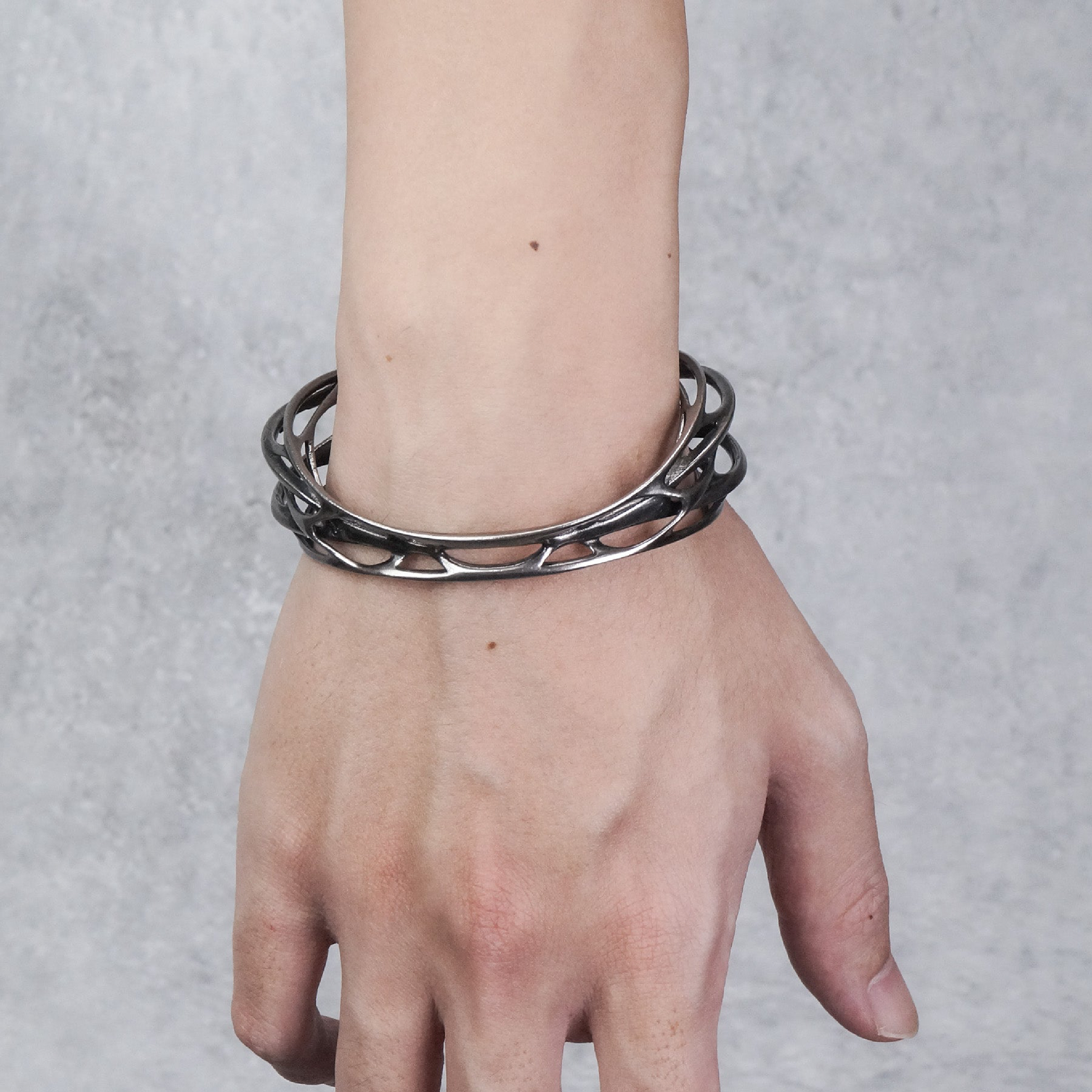 Y-KIND ARCH-A-B Bracelet 未來感 鈦鋼手鐲