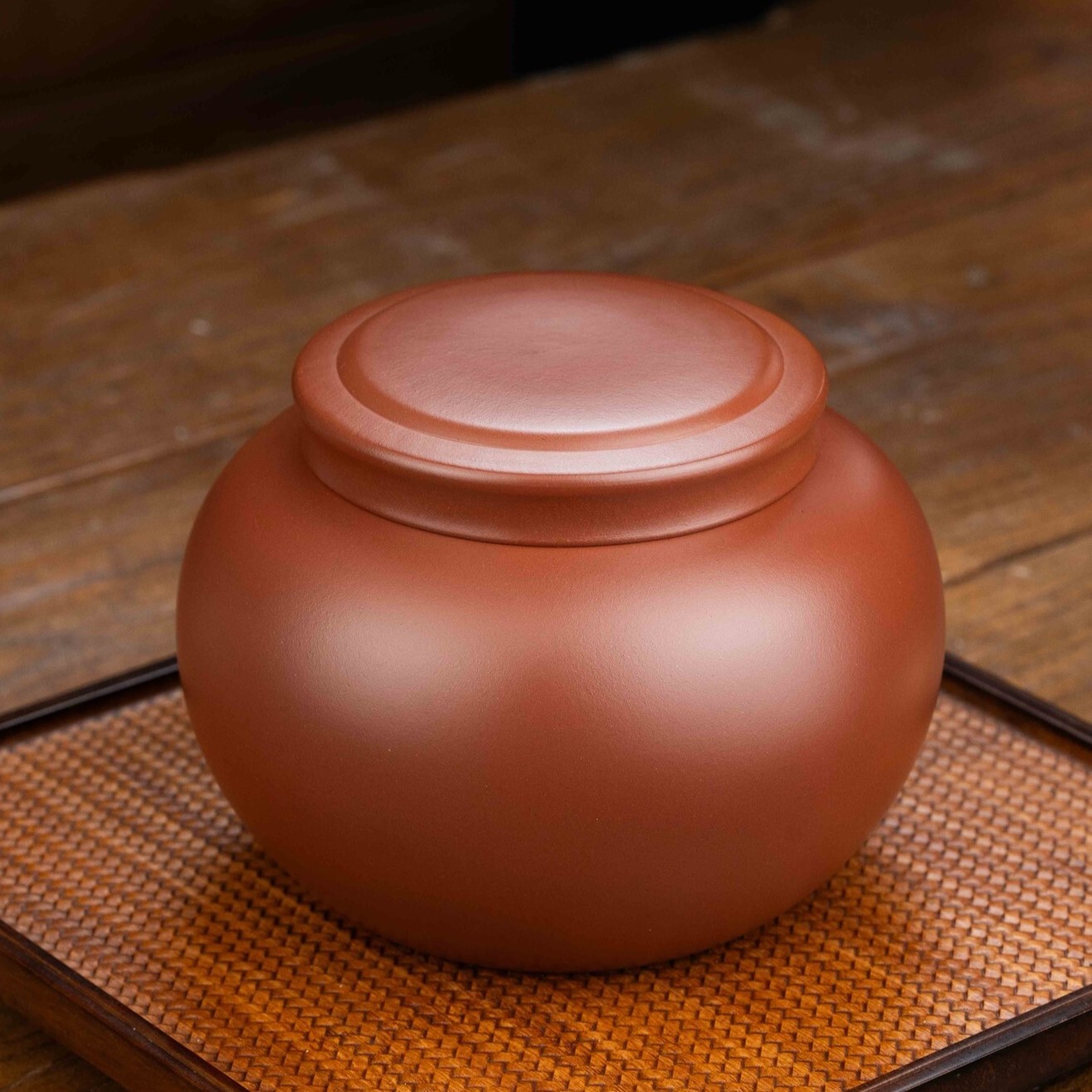 【逸雅】-- 珍藏紫砂茶葉罐，品味一縷茶香的藝術之旅。