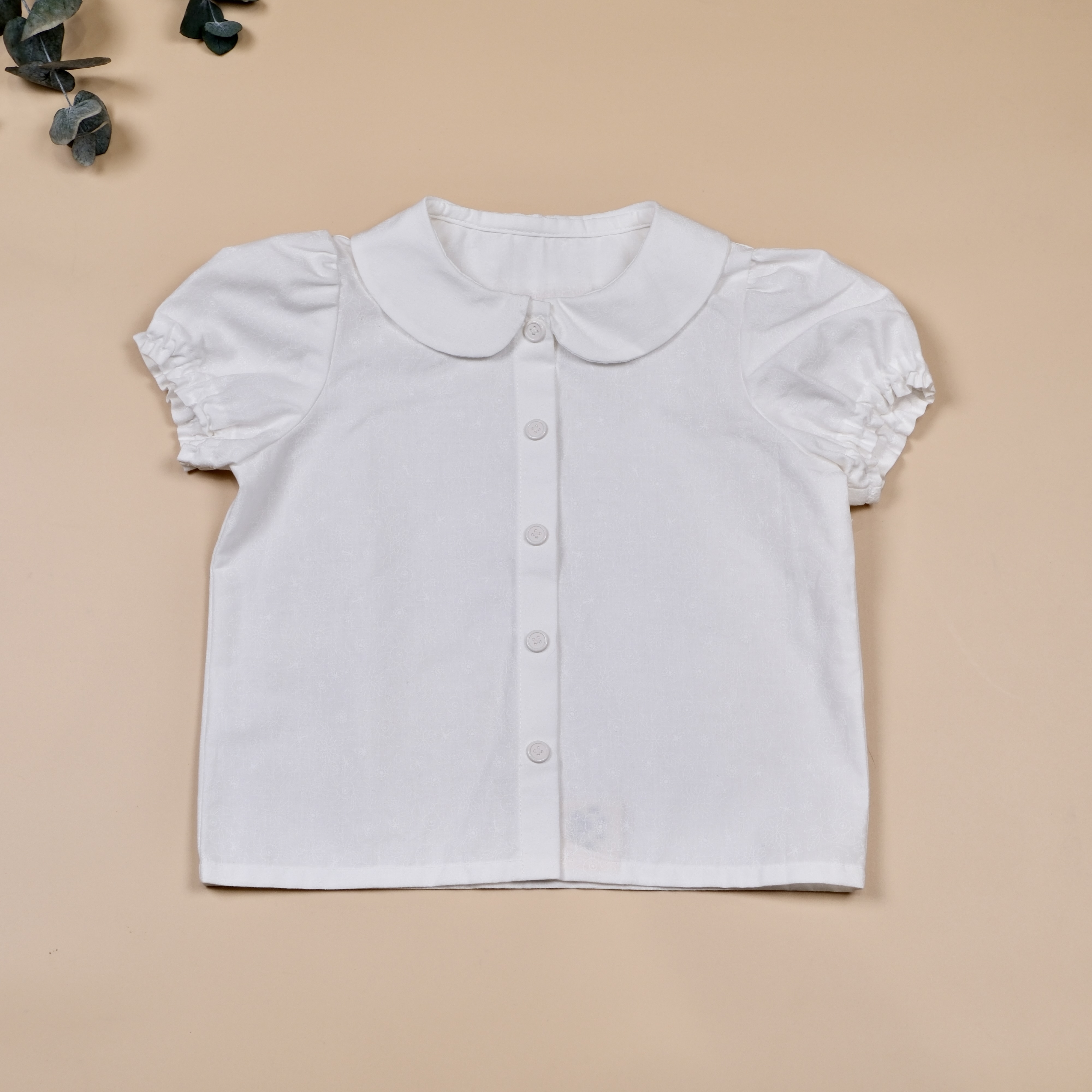 小圓領短袖襯衫-浮水印白色花卉