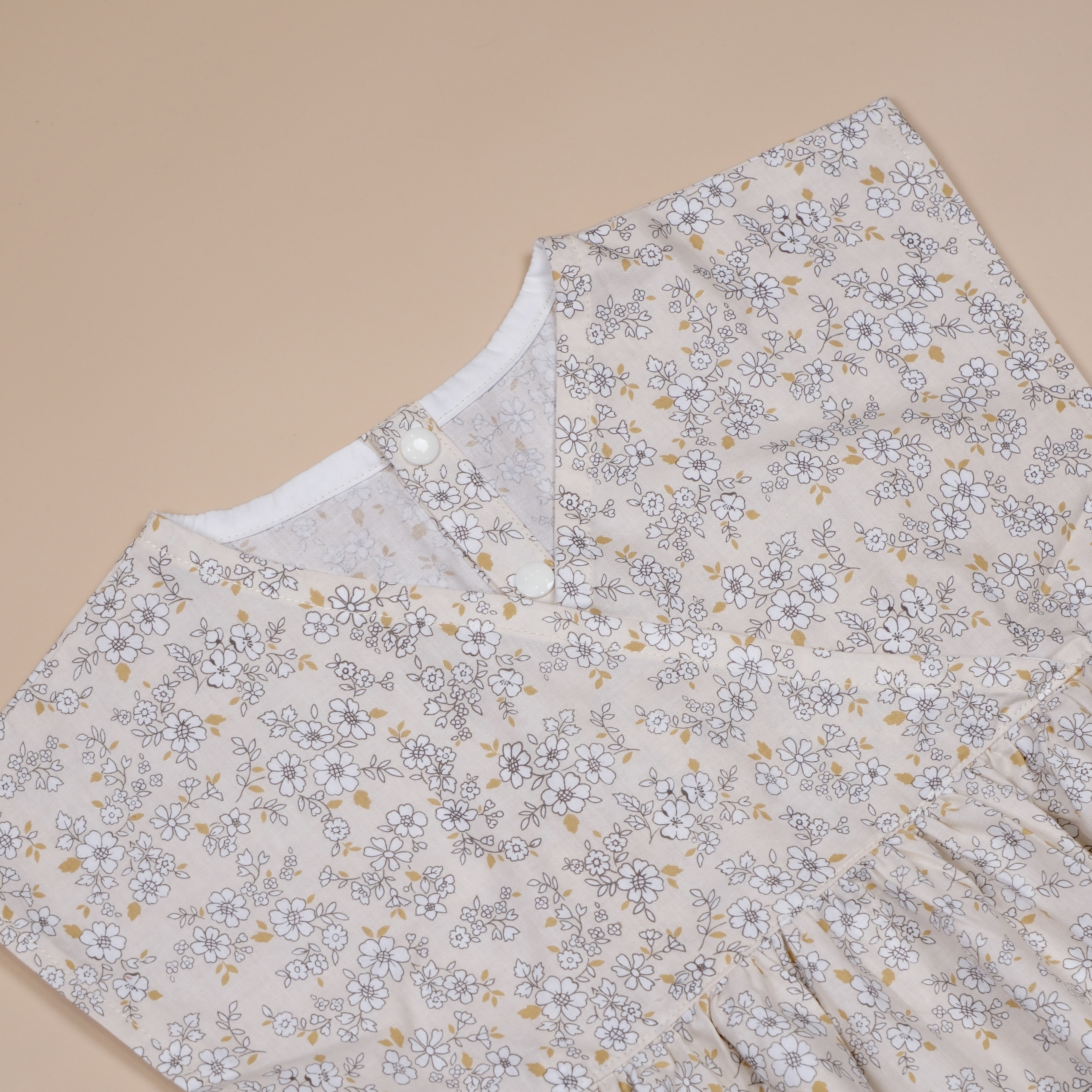 拾花日常系列 ❃ 米白小花 ❃ 無袖上衣