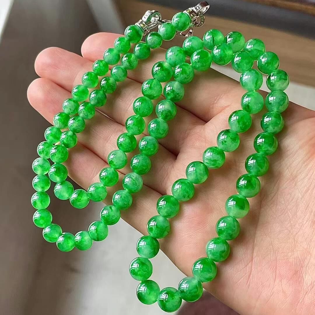7205555 翡翠冰辣綠珠鏈 (6.6-7.8mm直徑)