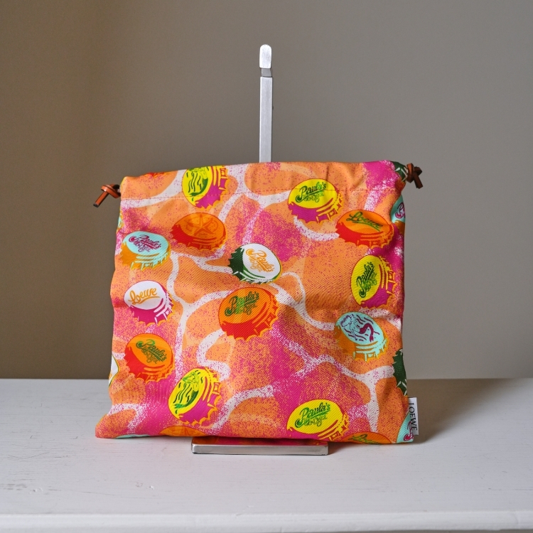 Loewe 橘色瓶蓋眼罩+盥洗袋