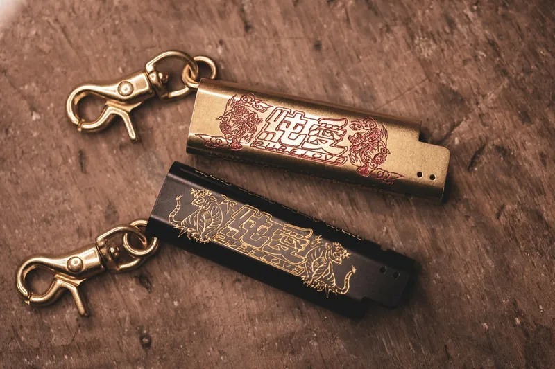 METALIZE 純愛小吃部 X Metalize 黃銅打火機套