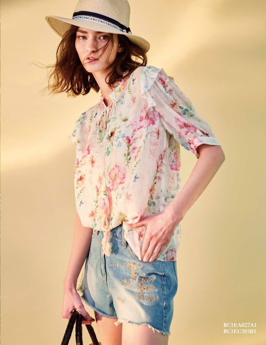 BC1EA027A1 法國玫瑰五分袖荷葉綁帶上衣