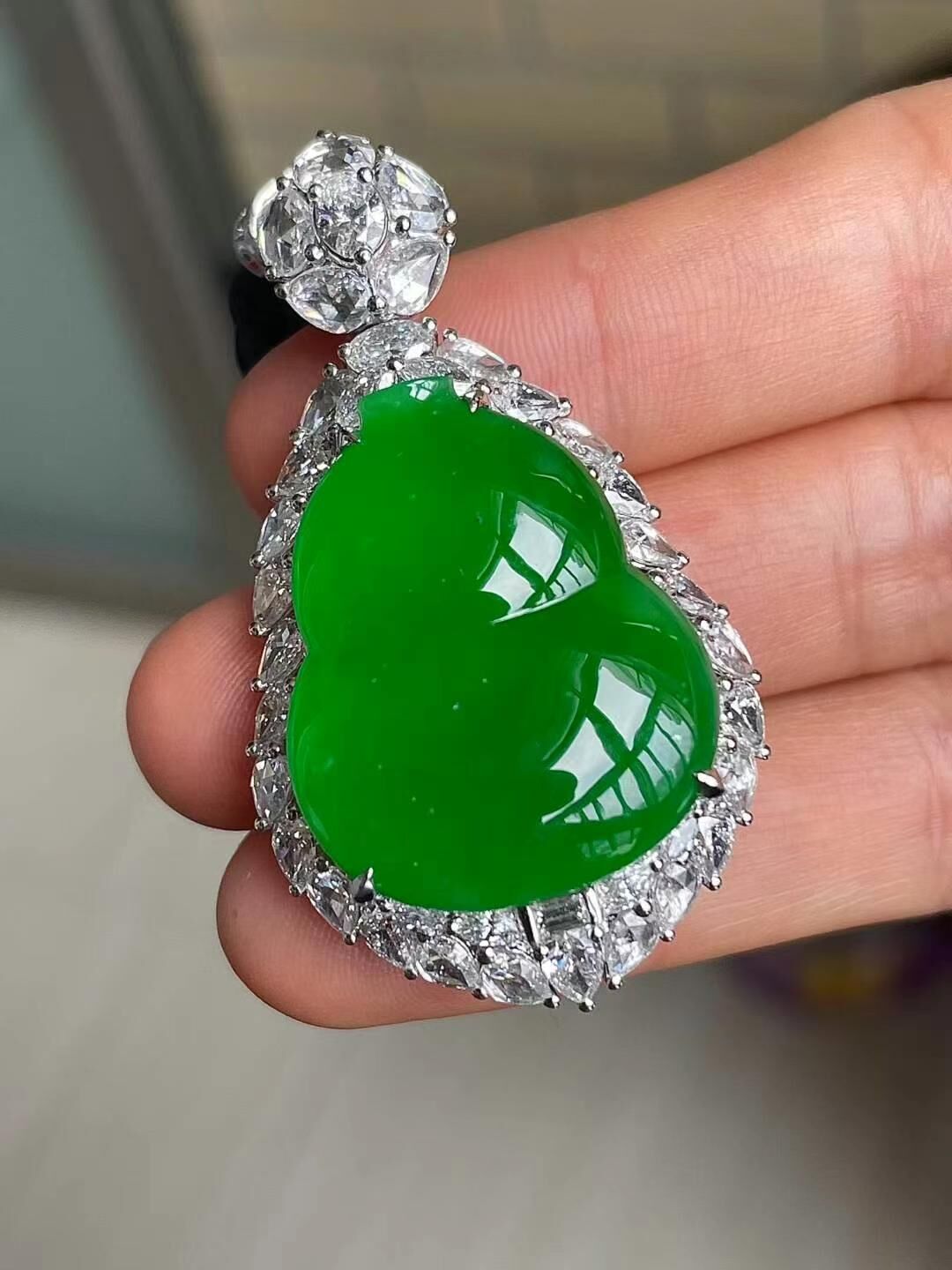 7205557 翡翠冰種辣綠葫蘆吊墜