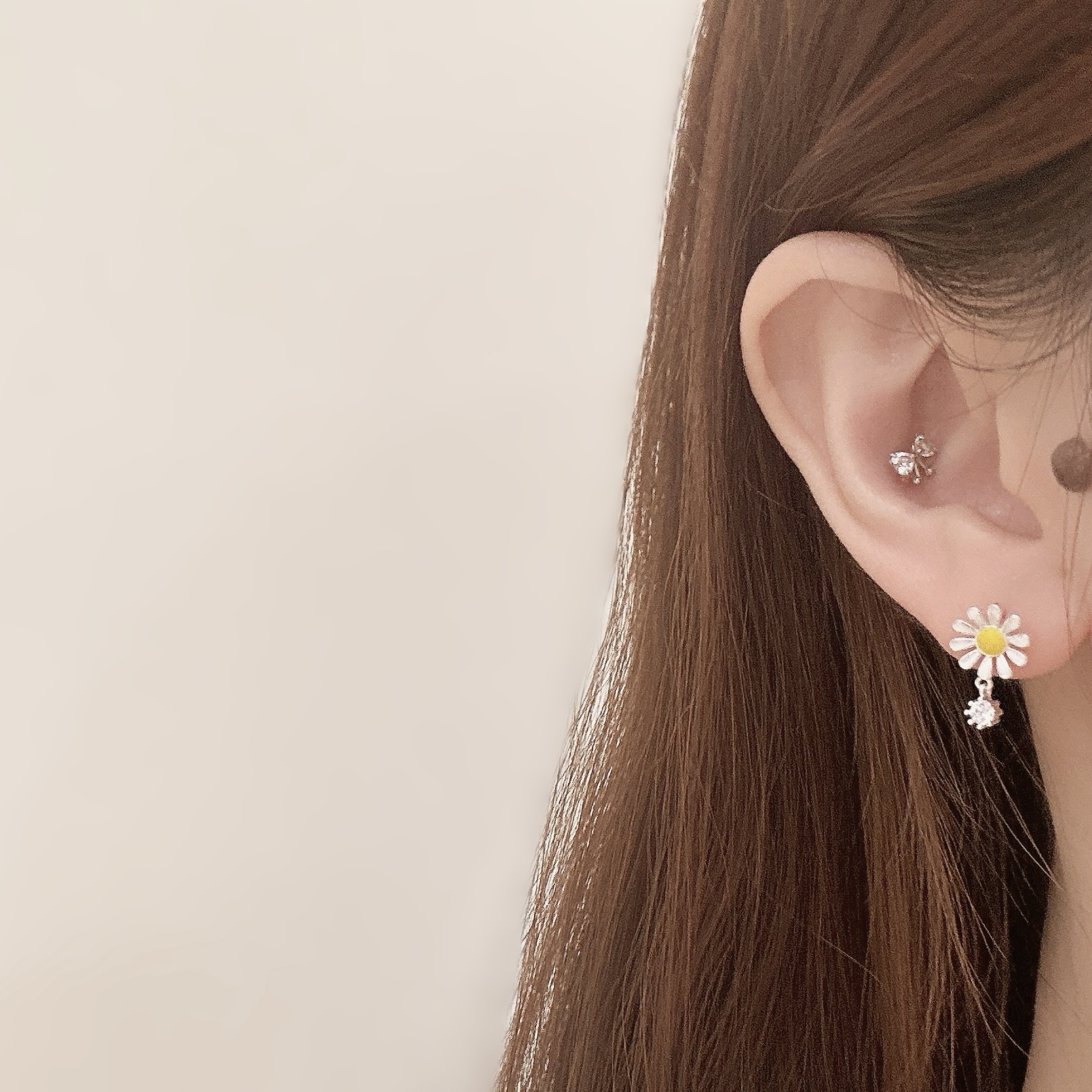 C329雛菊單鑽純銀耳針