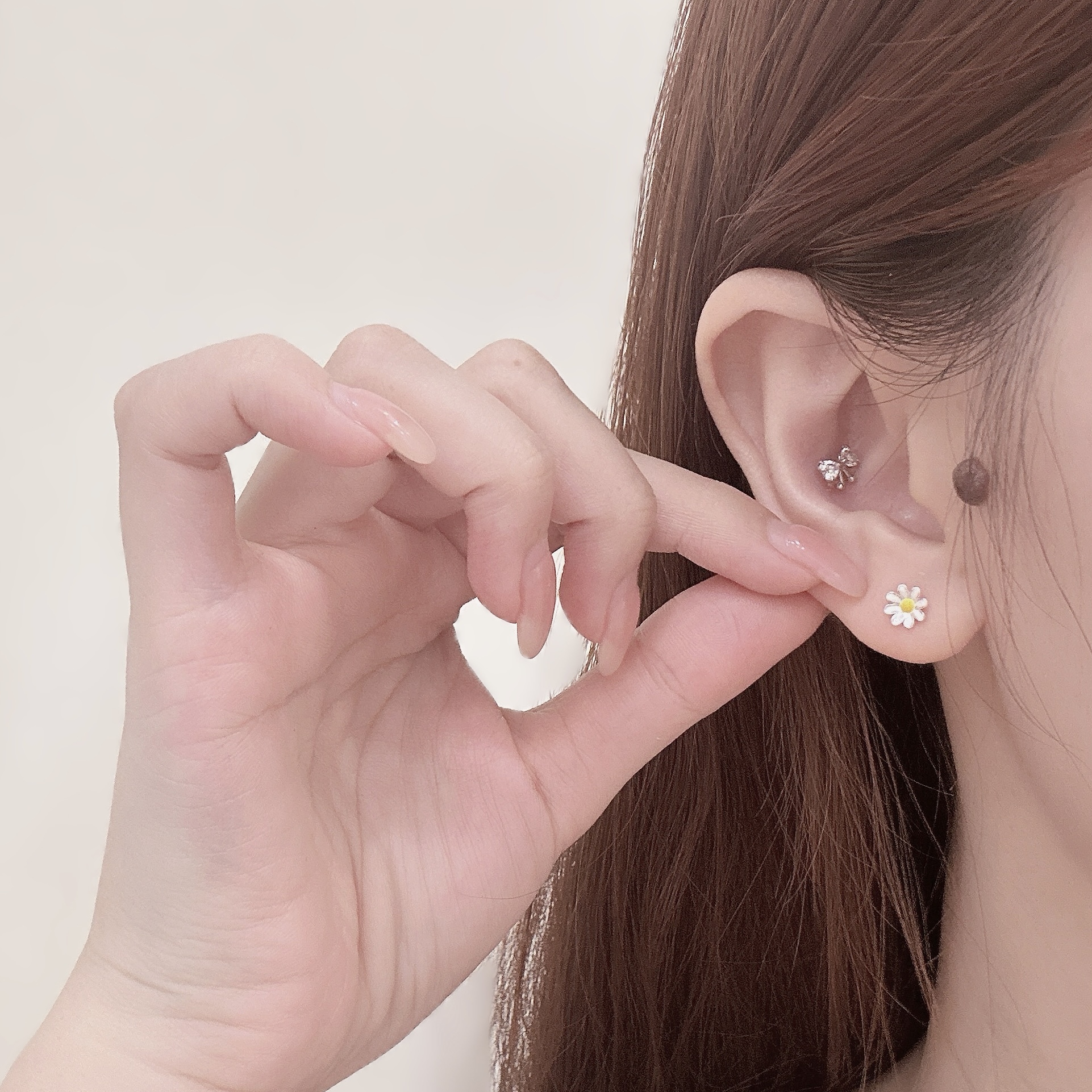 C328小款雛菊純銀耳針