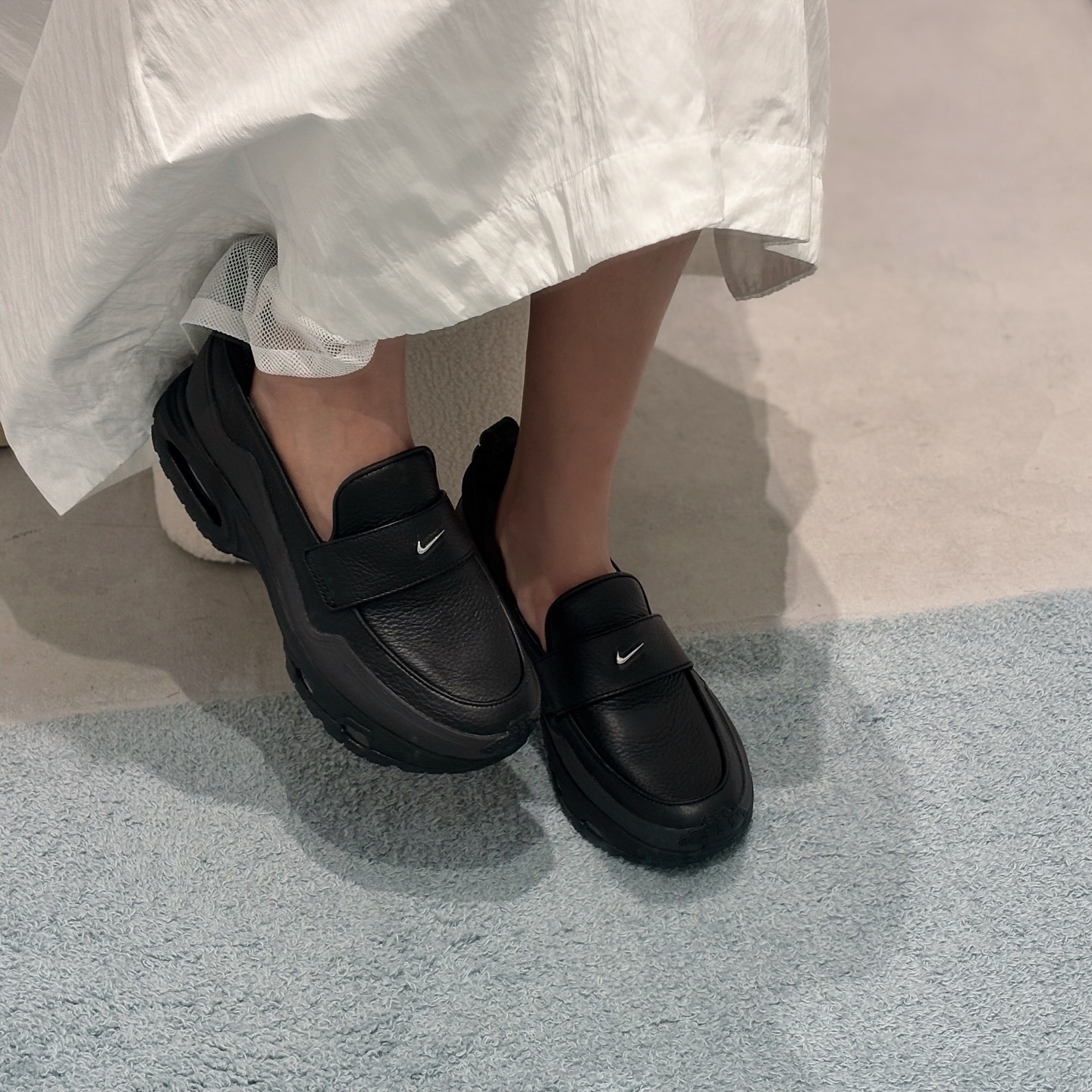 Nike Air Max Phenomena x SWDC 寂靜黑 黑色 反光 荔枝皮 厚底 增高 樂福鞋 HJ4400-002