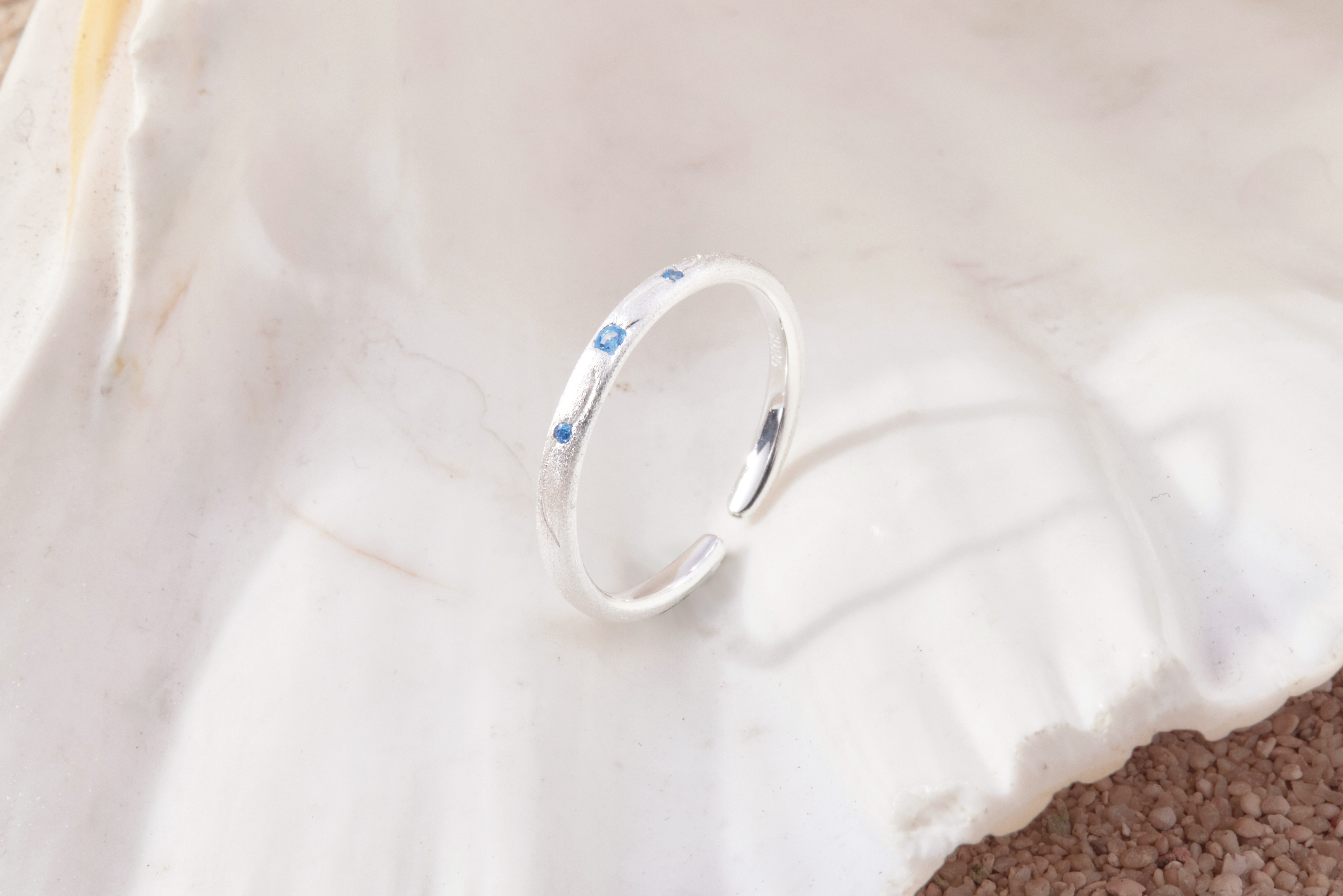 R1200 | 純銀藍鋯石霧面戒指