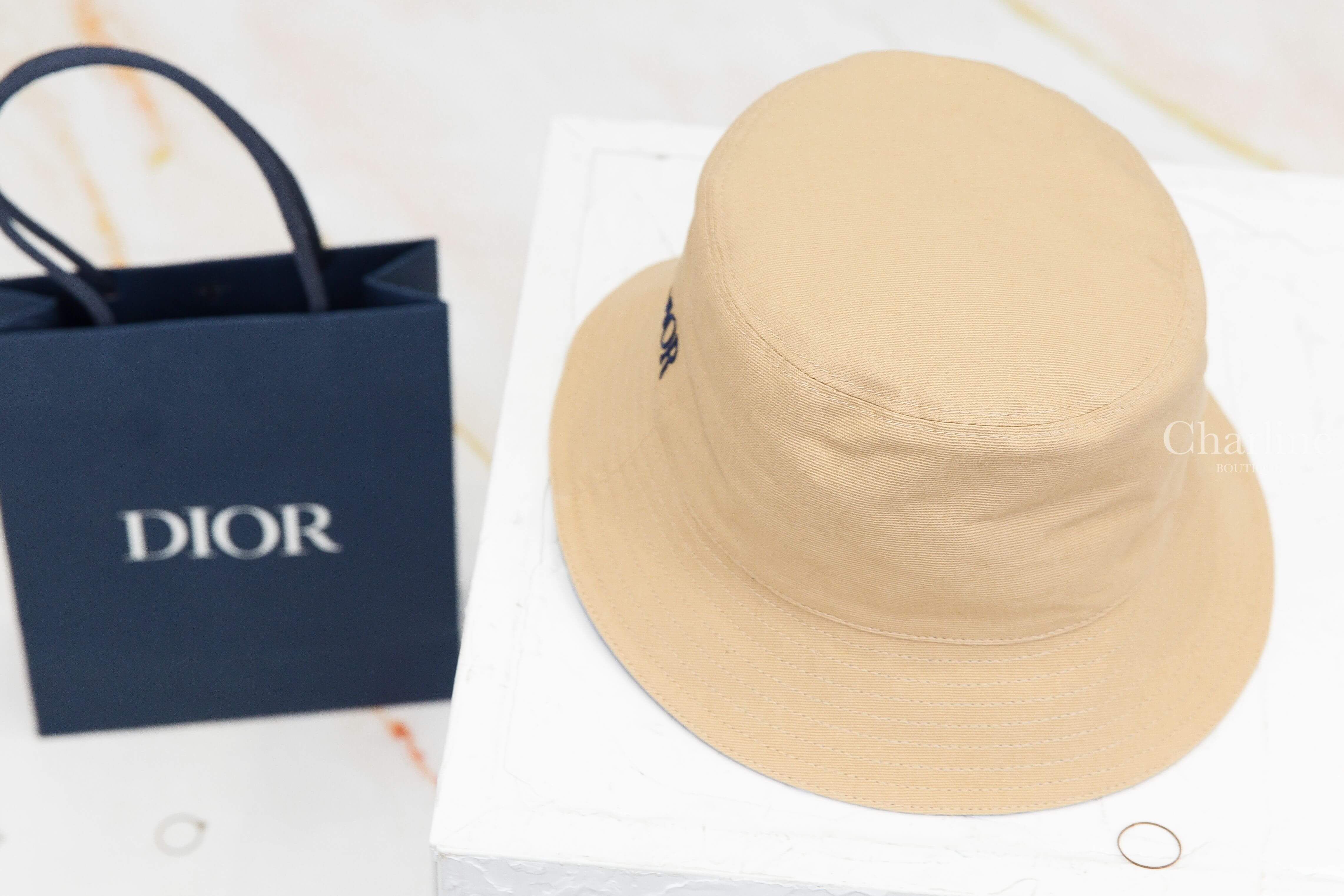Dior Dior Oblique Reversible Bucket Hat 米色深藍刺繡字母拼淺藍色復古老花內裡雙面棉質漁夫帽-Charline Boutique 精品代購