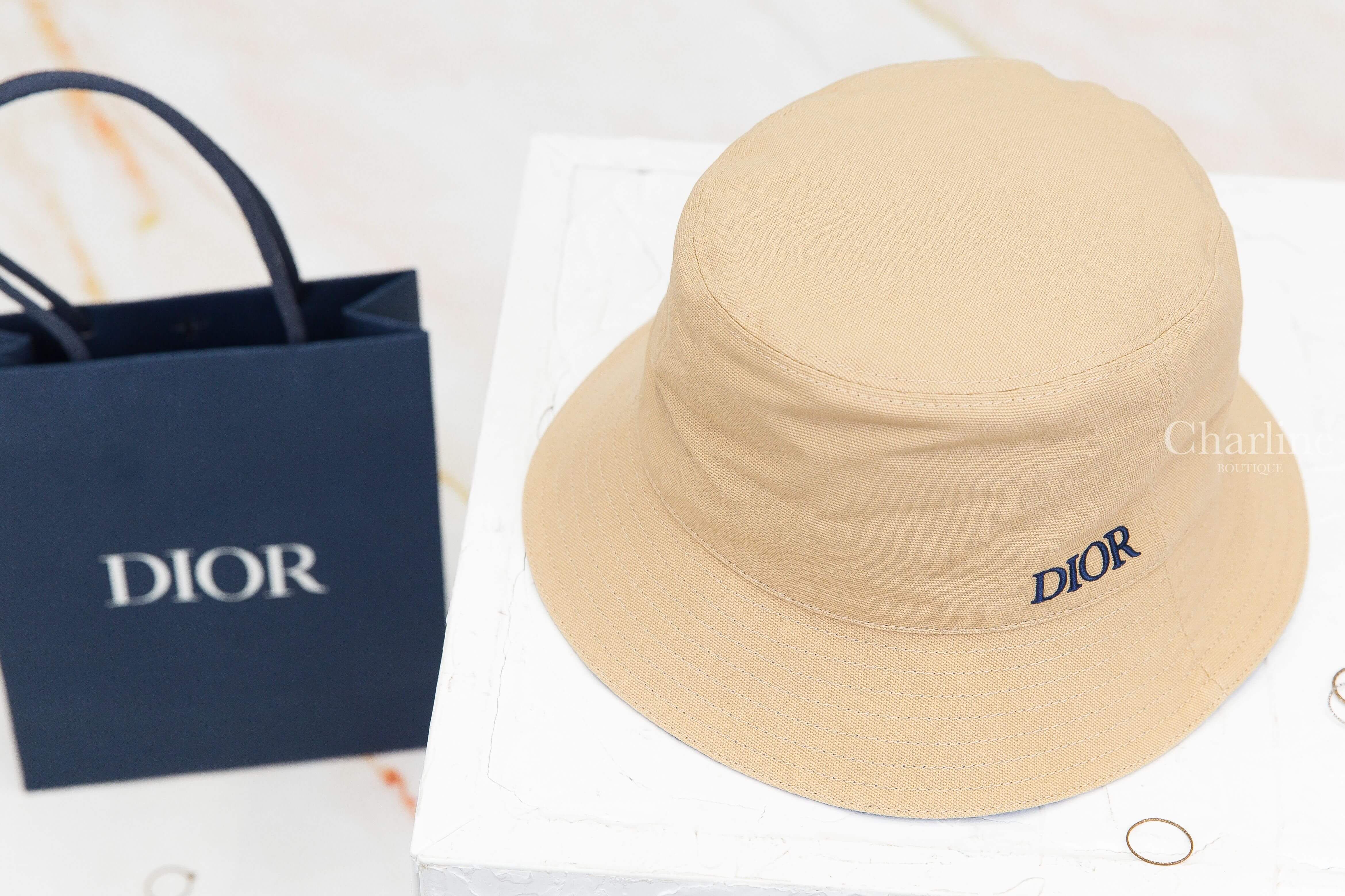 Dior Dior Oblique Reversible Bucket Hat 米色深藍刺繡字母拼淺藍色復古老花內裡雙面棉質漁夫帽-Charline Boutique 精品代購