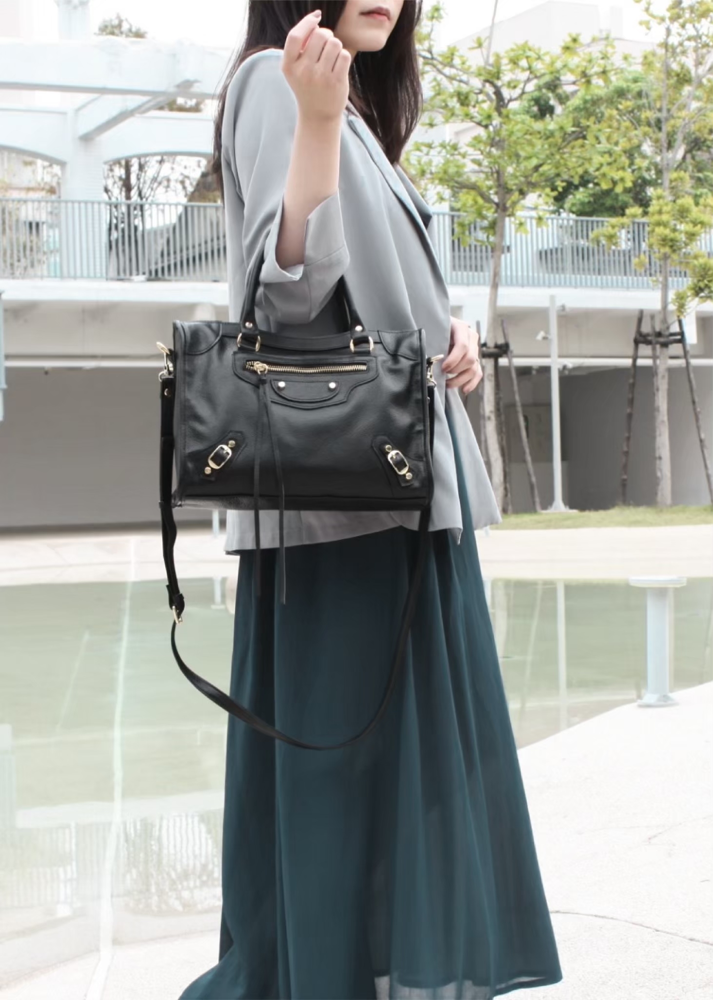 簡約輪廓搭配柔韌牛皮，是風格的基本功