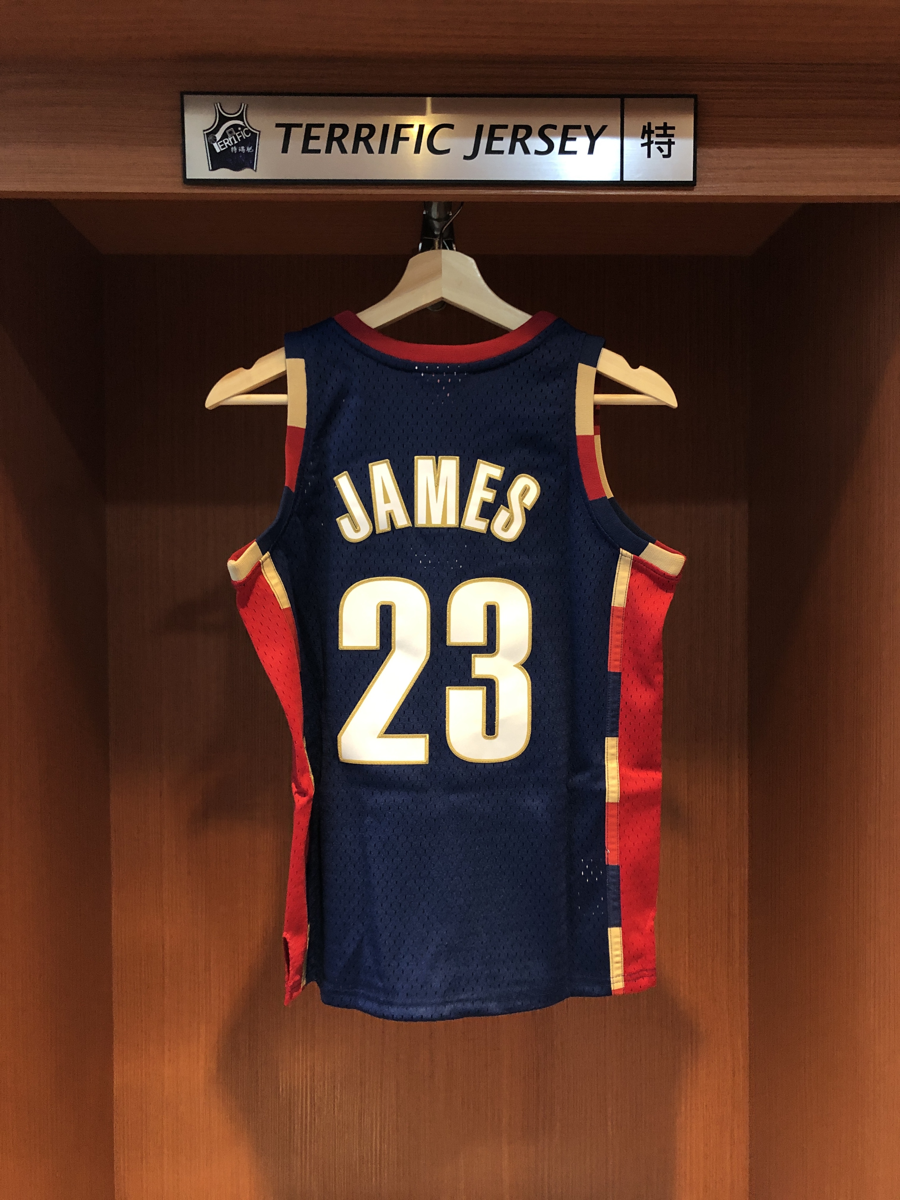 NBA球衣 Lebron James 克里夫蘭騎士 深藍 新人年 M&N Youth Swingman 球迷版 青年版 電繡 全新