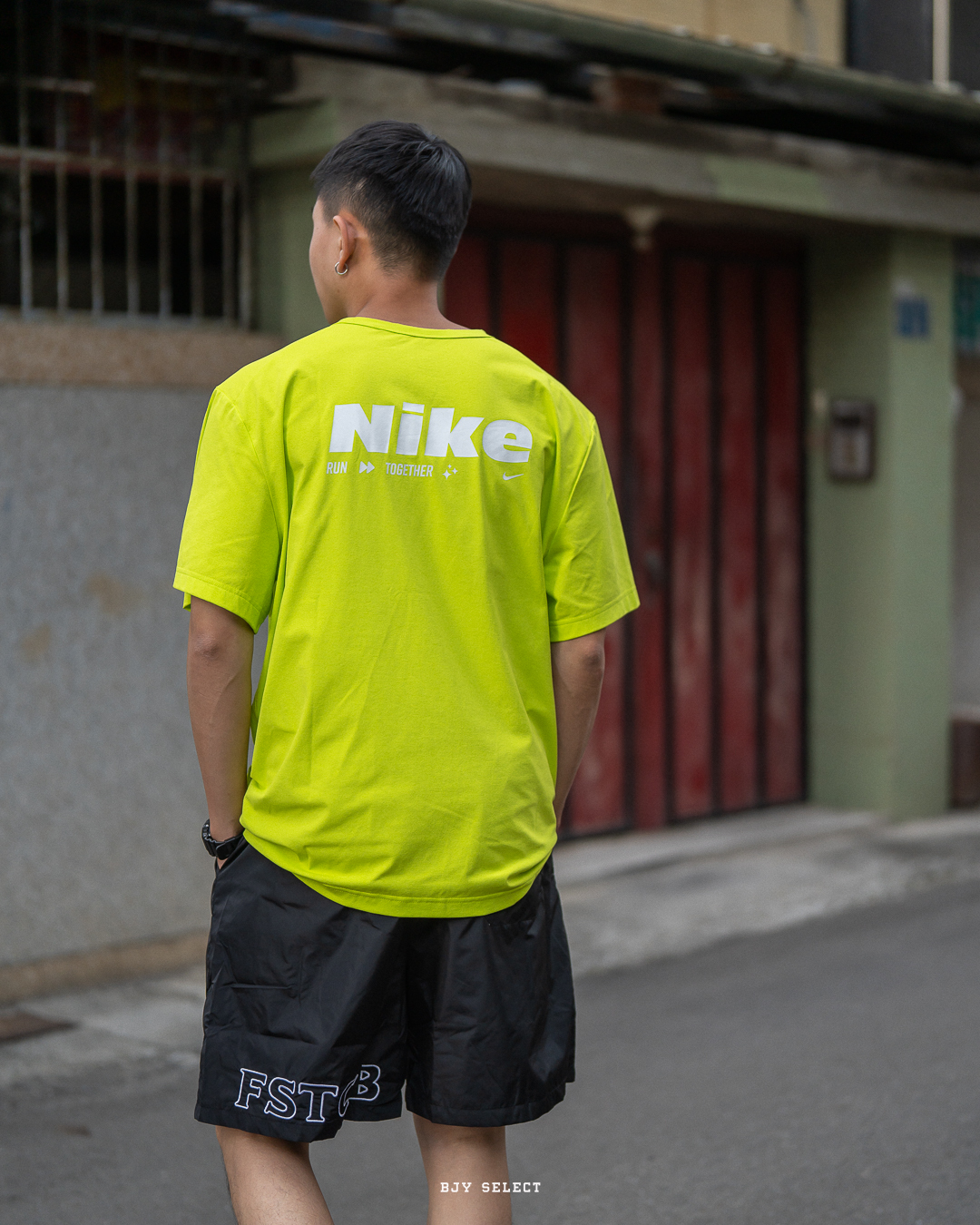 #現貨 NIKE HYVERSE DRI-FIT UV TEE 運動 休閒 圓領 印花 短踢 HV4882-121 白 389 螢光黃