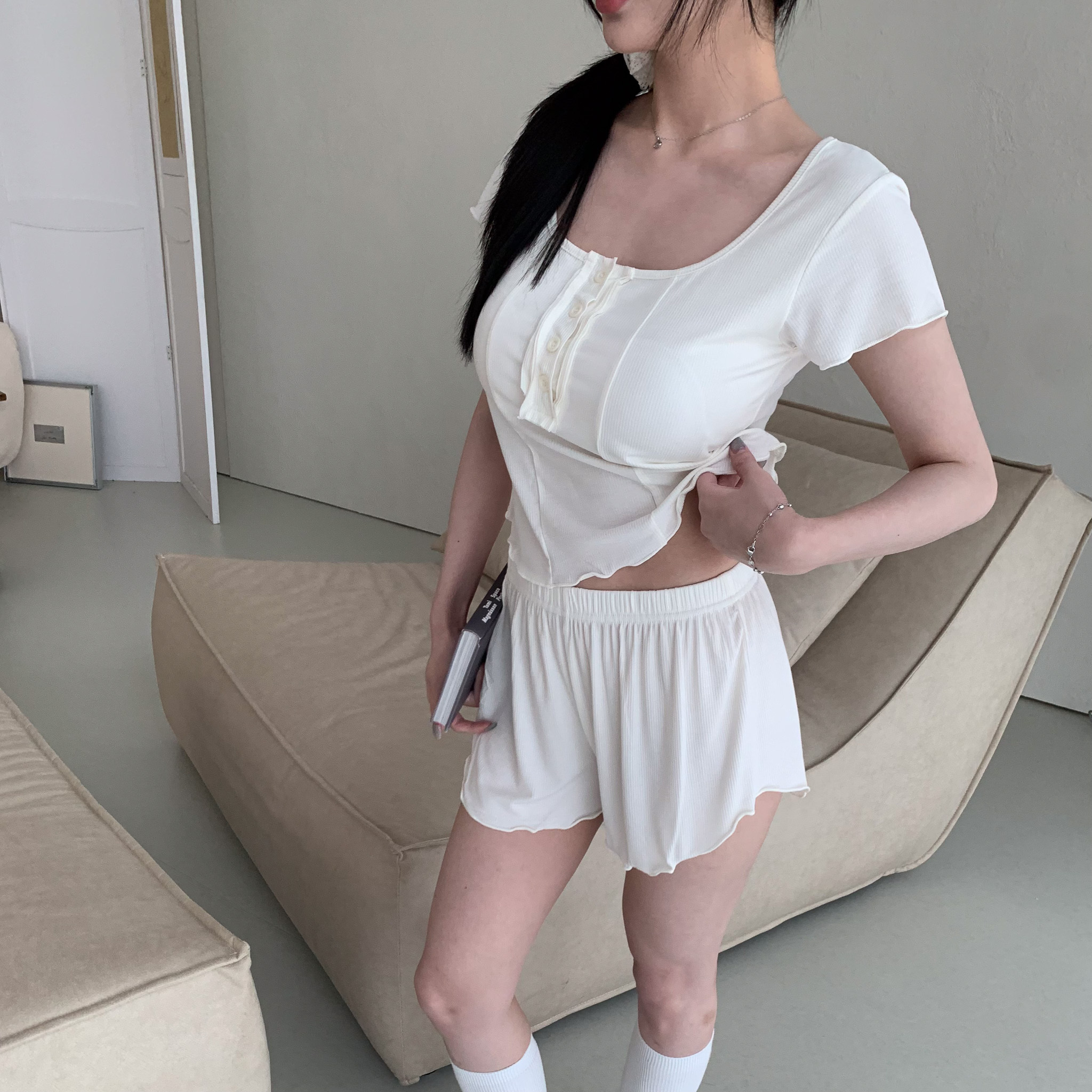 ISA_(含胸墊)Lazy Night 捲邊涼感棉睡衣套裝_56056