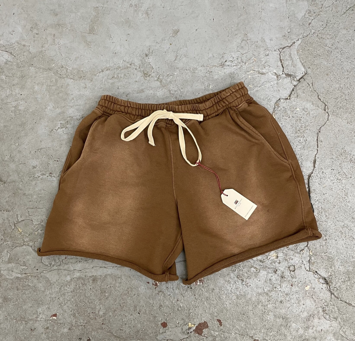 [Instock] MOOJIMOOJI SWEAT SHORTS | AGED BROWN
