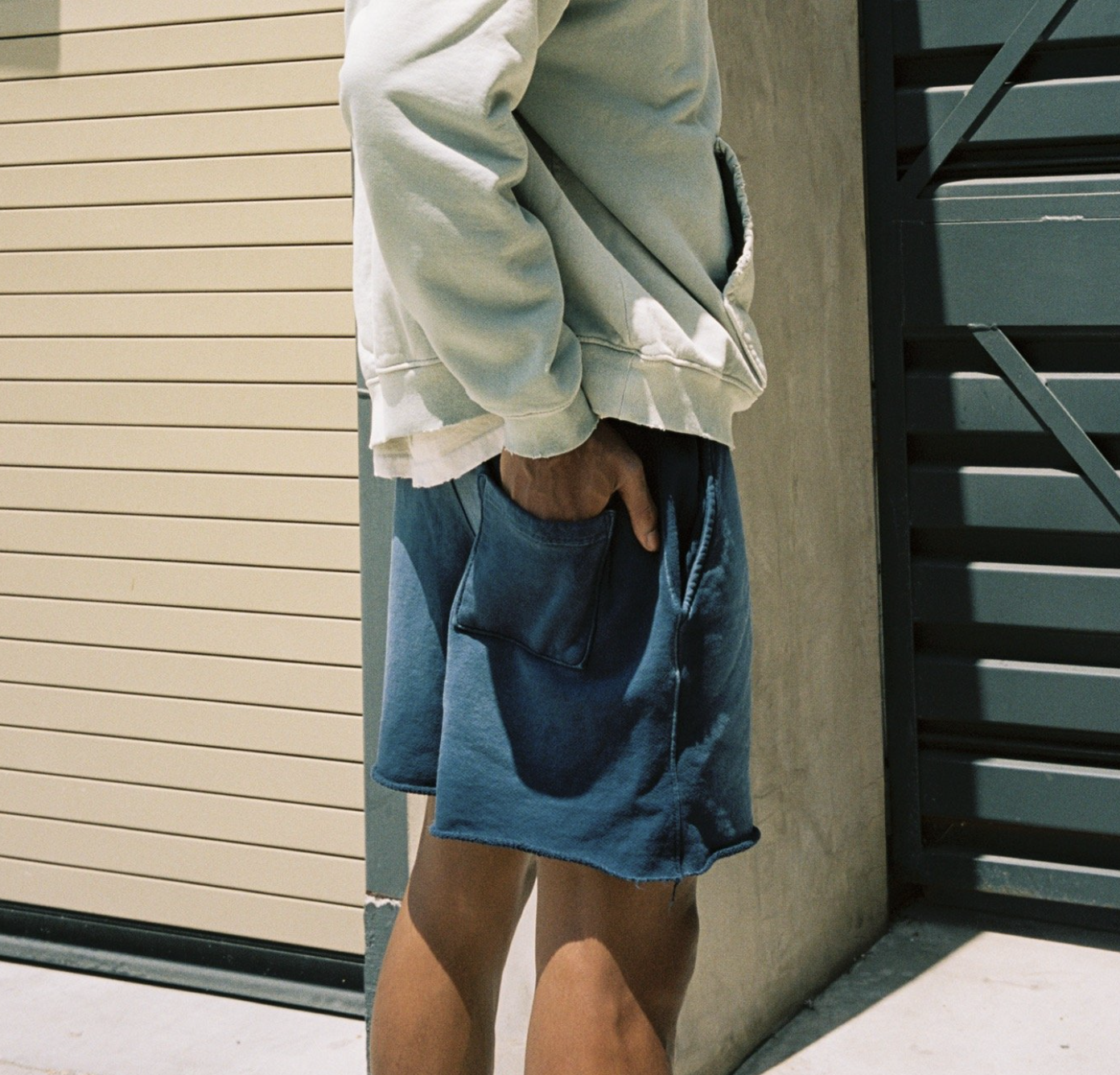 [Instock] MOOJIMOOJI SWEAT SHORTS | AGED NAVY