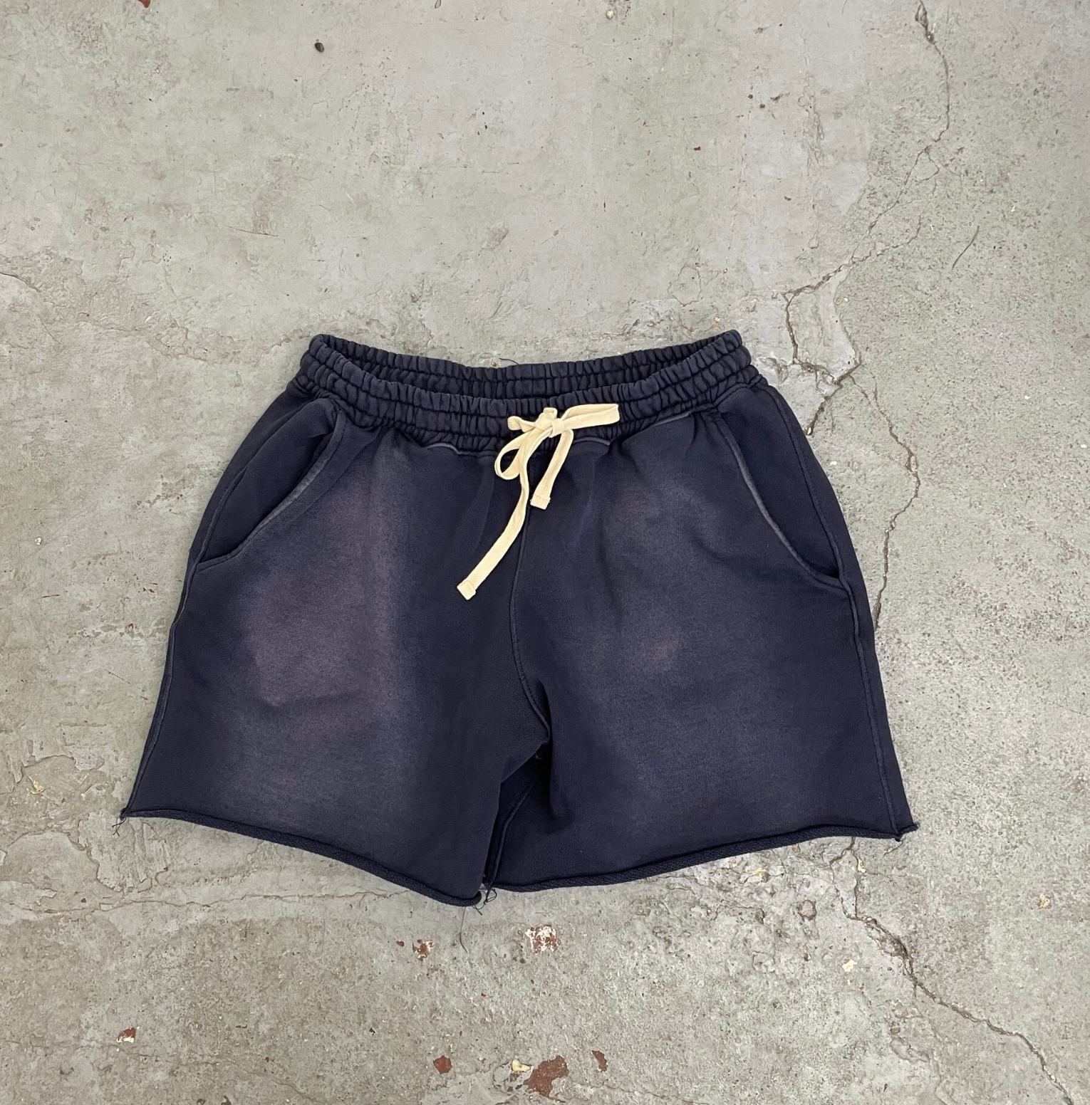 [Instock] MOOJIMOOJI SWEAT SHORTS | AGED NAVY