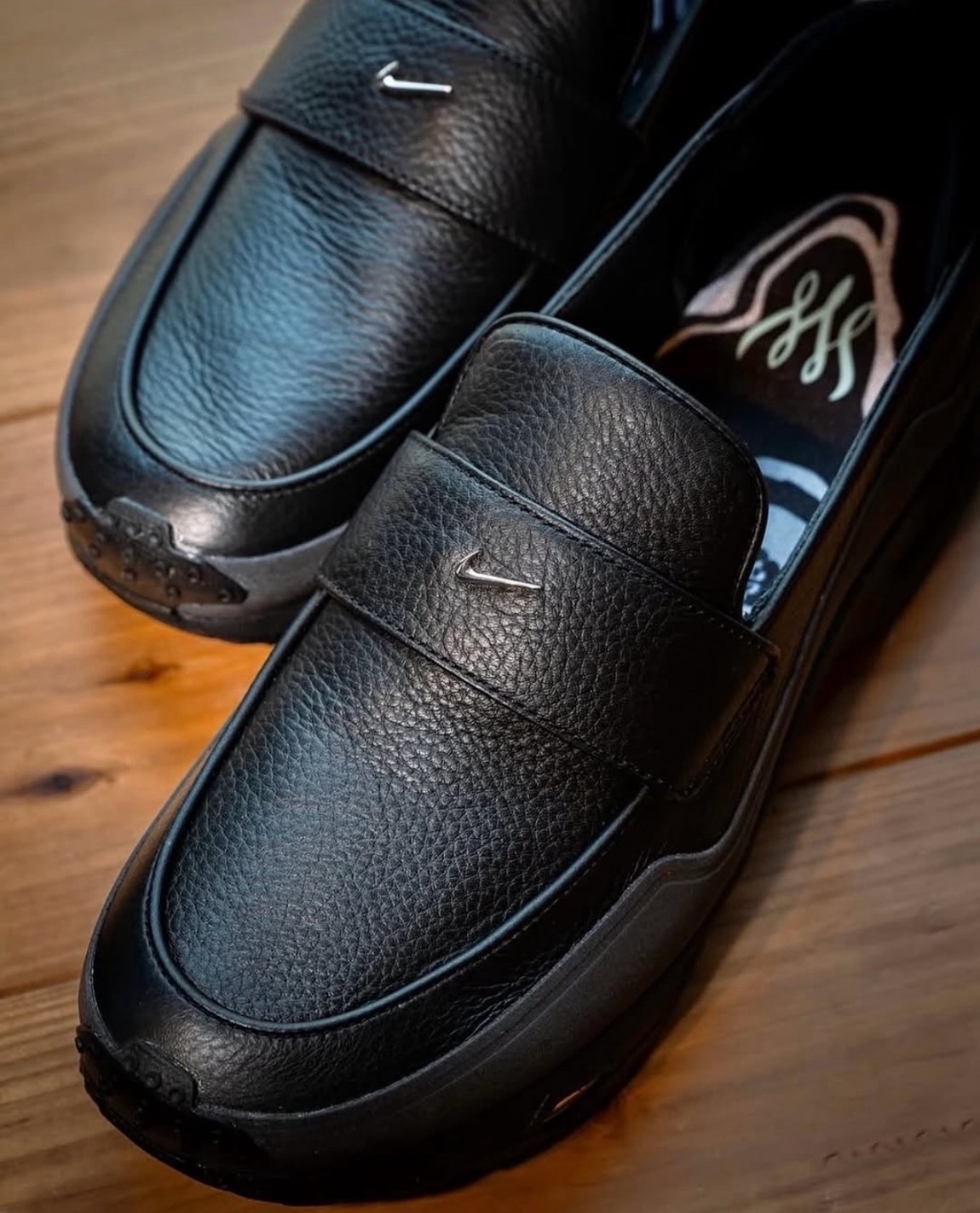 Nike SWDC 氣墊厚底樂福鞋 女 黑色休閒鞋 懶人鞋 百搭增高穿搭神鞋 小隻女最愛 July25