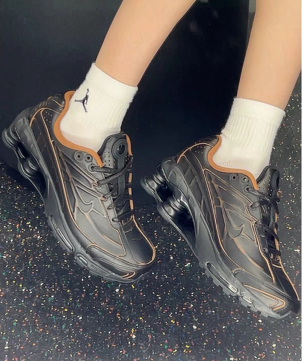 Nike Shox Ride 2 黑金色氣墊慢跑鞋｜男女運動鞋｜復古潮流跑步鞋｜明星穿搭款 July25