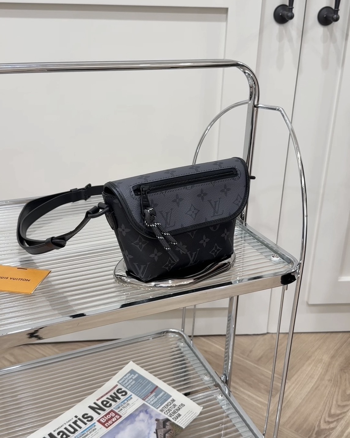 LV｜PULSE 迷你郵差包 黑老花 M12806