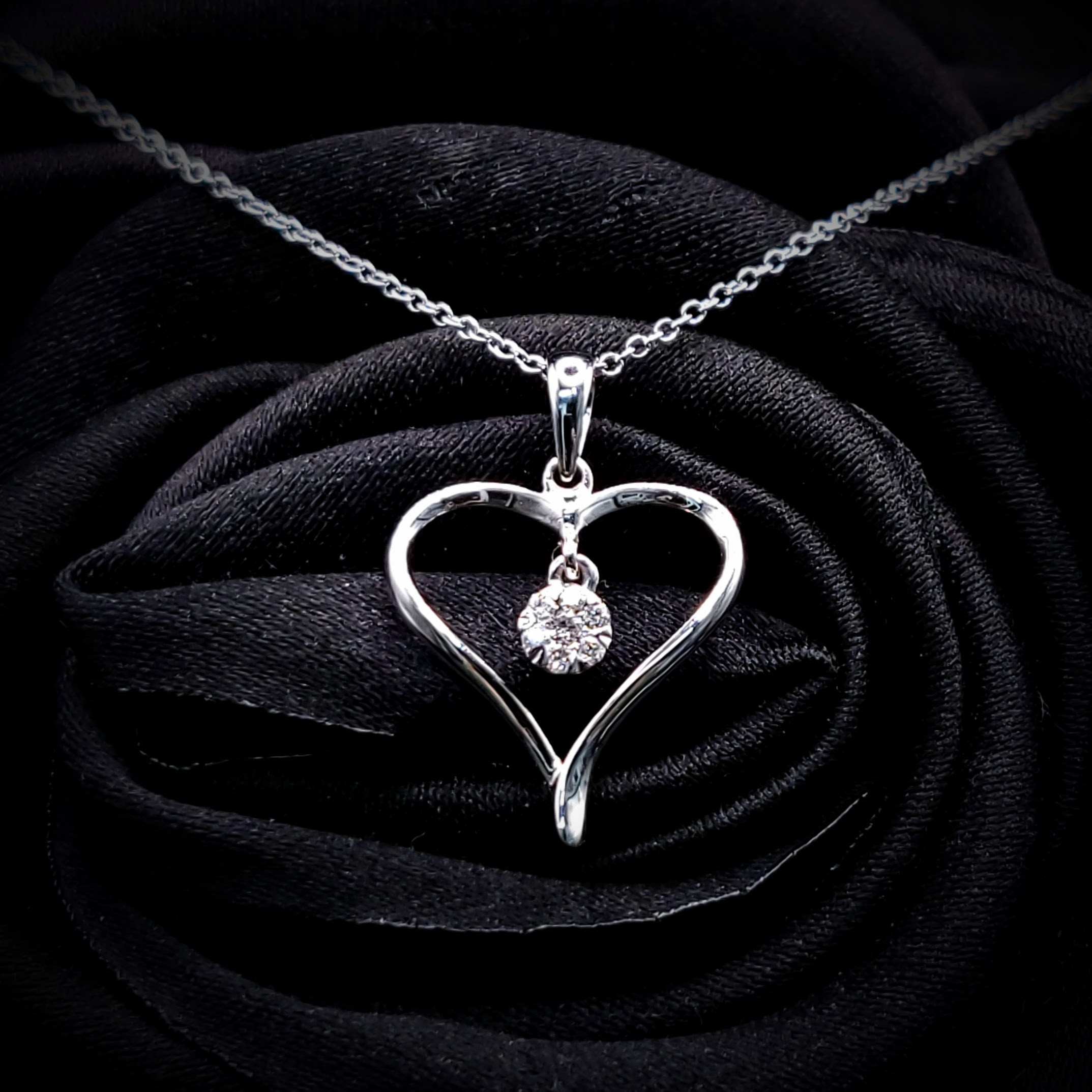 9K White Gold 0.03ct Diamond Pendant